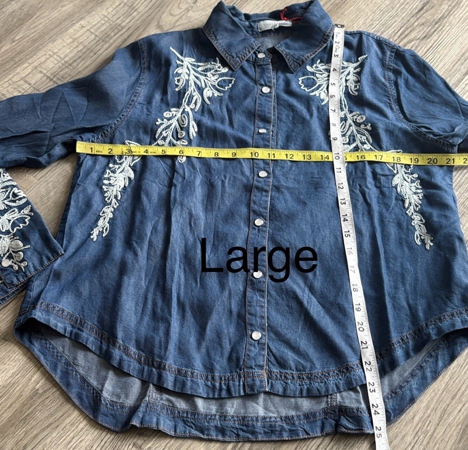 Solitaire Embroidered Snap Boho Western Shirt NWT