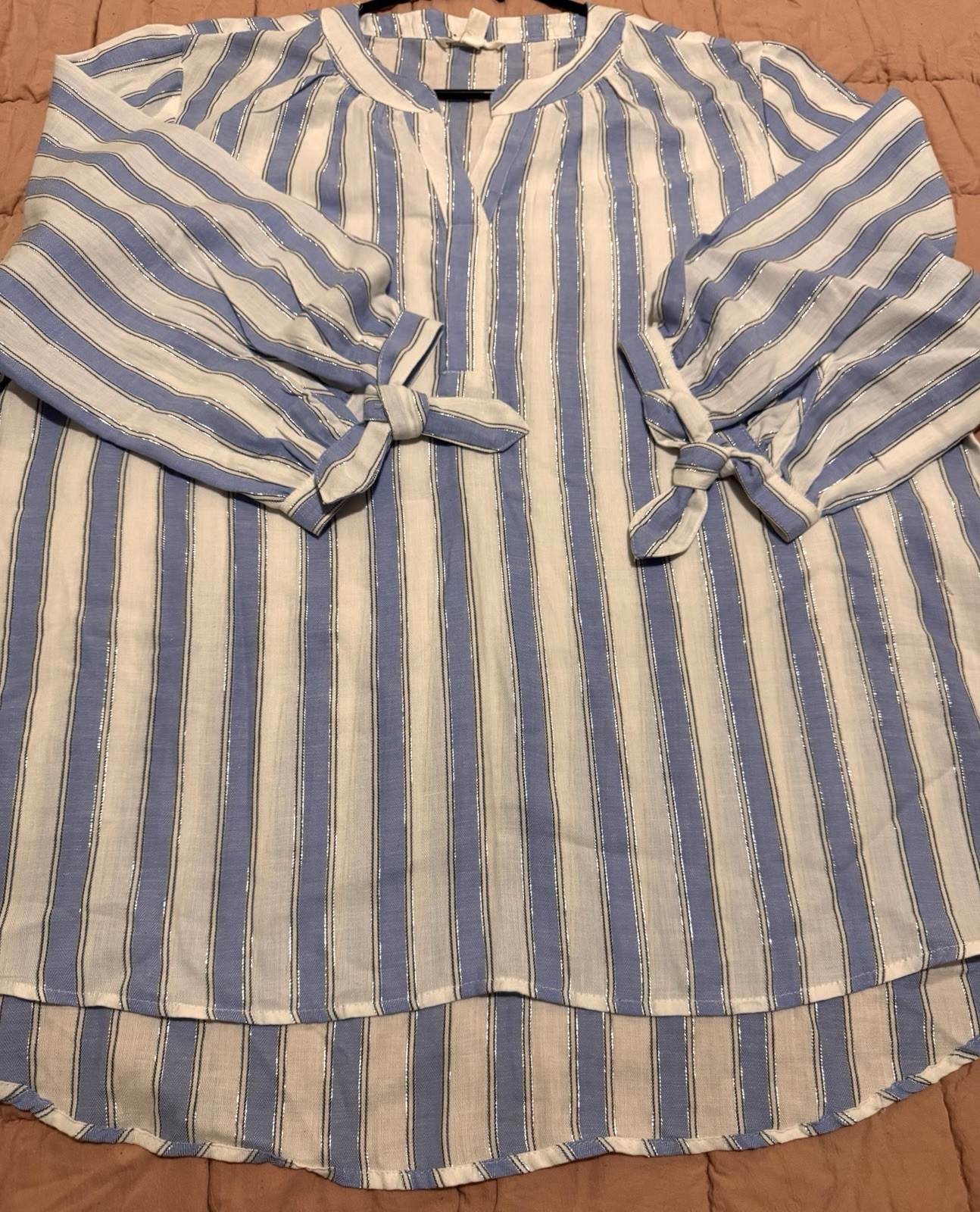 Palm Rio Women’s XL Blue/White Striped V-Neck 3/4 Sleeve Tie Cuff Blouse