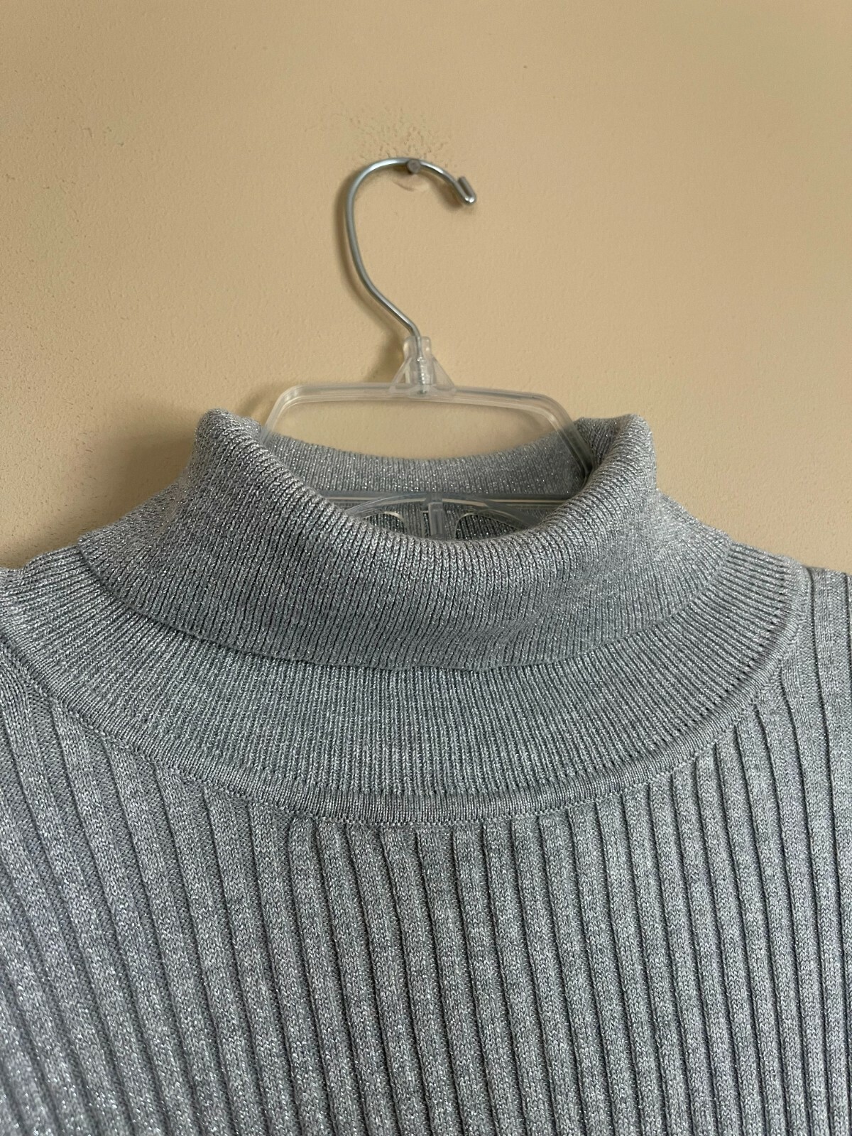 Lane Bryant Size 22/24 Silver Turtle Neck W/Metallic L S Sweater NWT $49 Bin A2