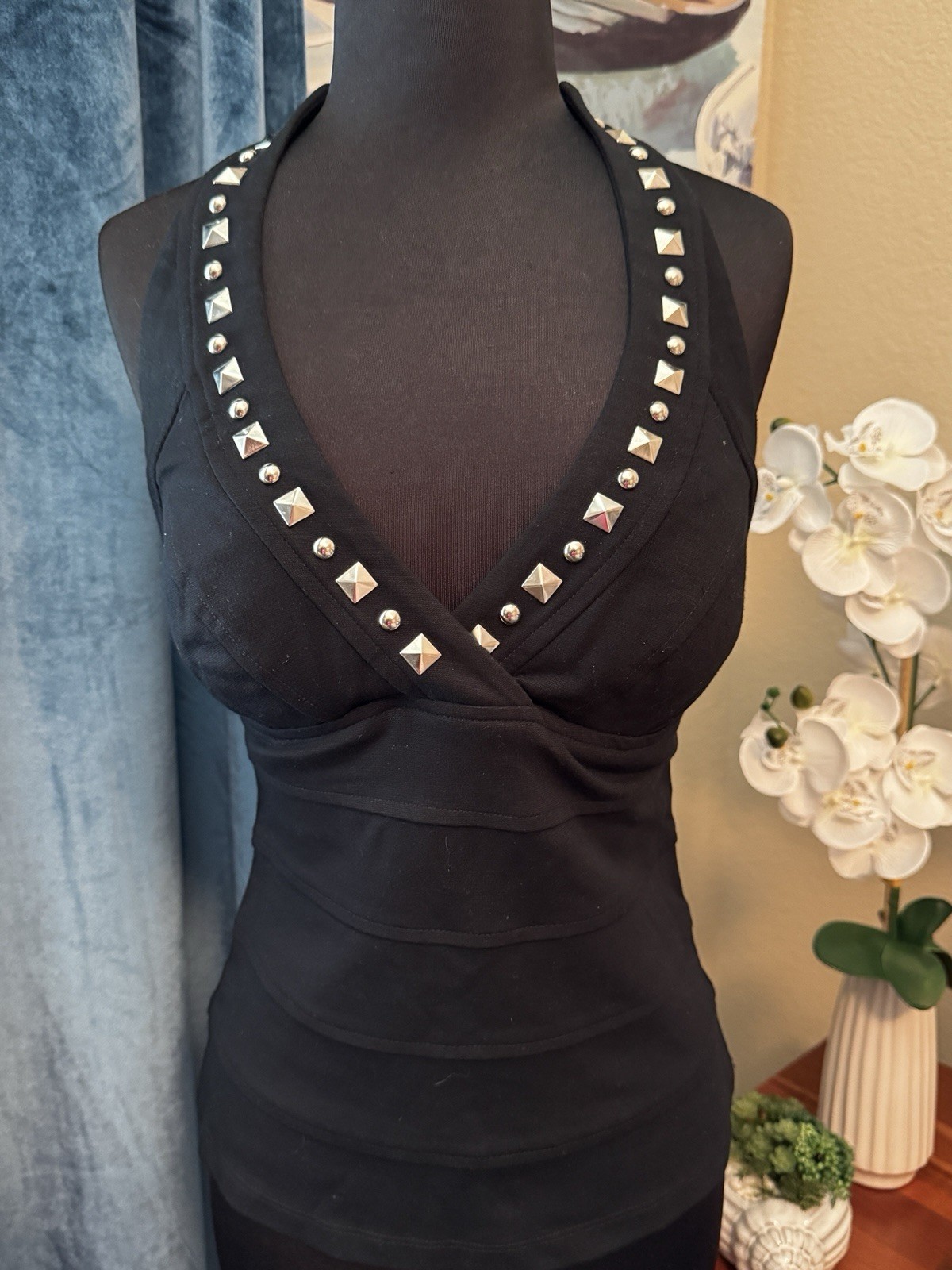 Cache Studded V Neck Bodycon Black Halter Top Size Small