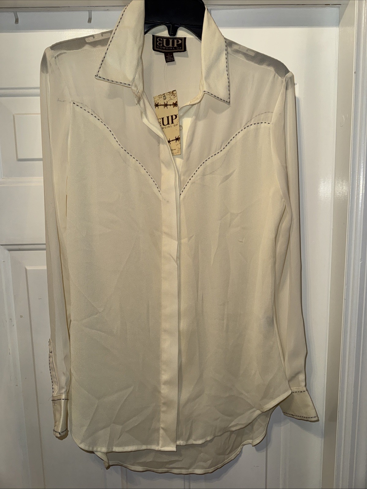 NWT Cowgirl Up Women’s Polyester Long-Sleeve Cream Classy Blouse Size S