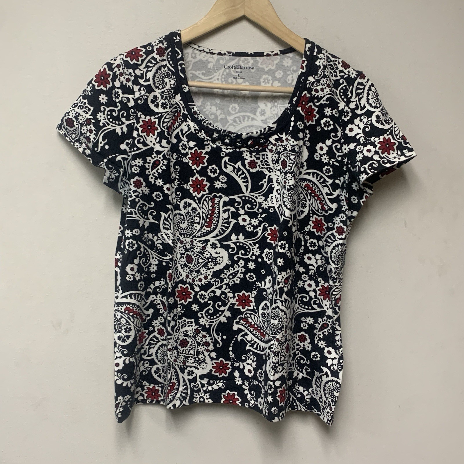Croft And Barrow Women’s Large L Short Sleeve Shirt Stretch Top 39” Bust 23 1/2”