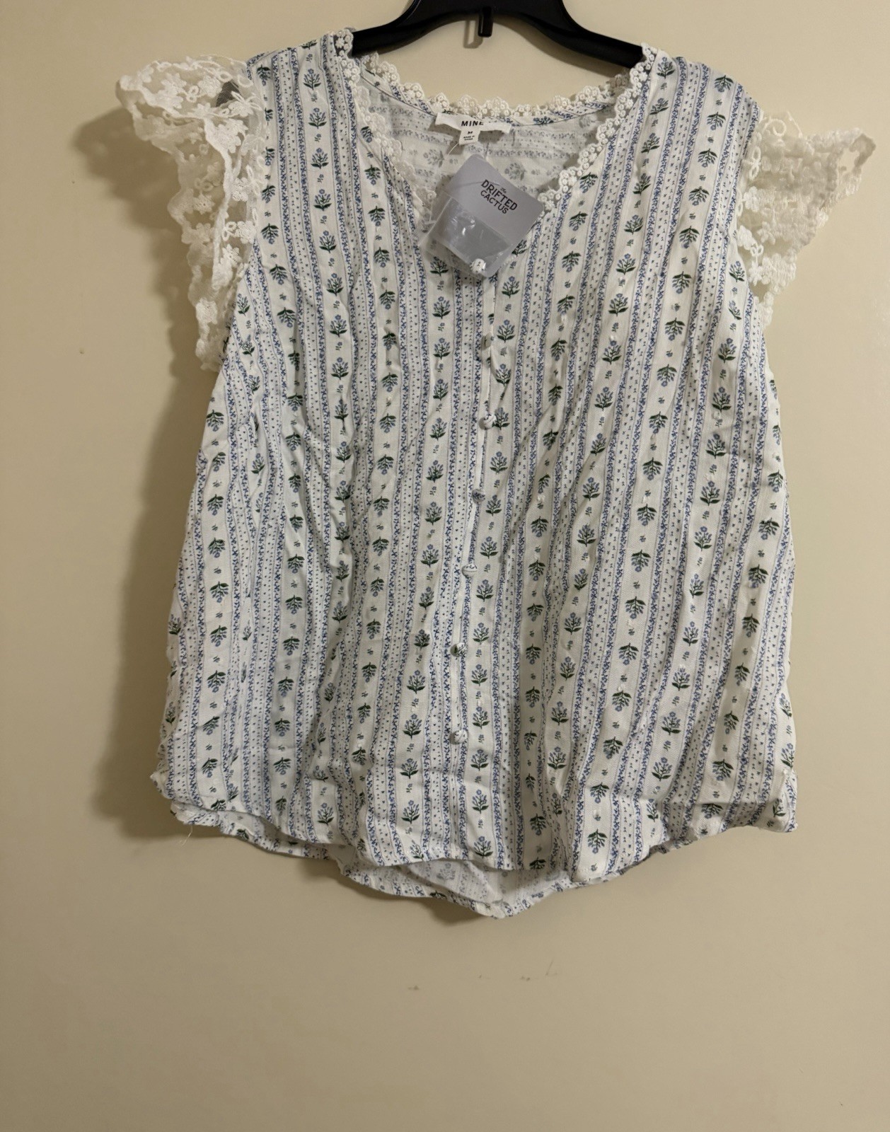 Mine Anthropologie Laced Short Sleeve Pullover Floral Vneck Blouse Top NWT Sz M