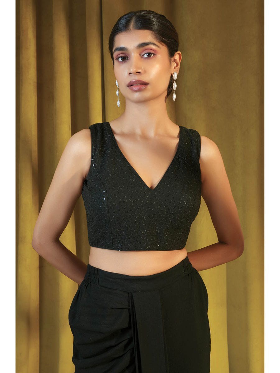 Georgette Embroidery Vneck Back open non padded beautiful saree blouse,