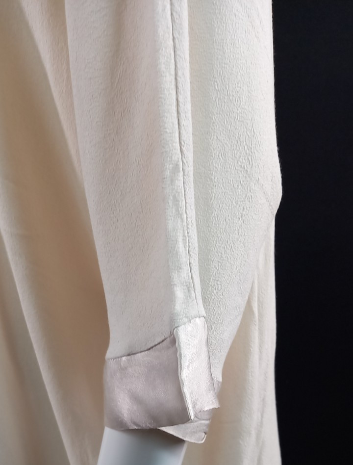 JB Fashion Beige V Neck Satin Trim Ladies Blouse Top 100% Viscose Italy UK 10