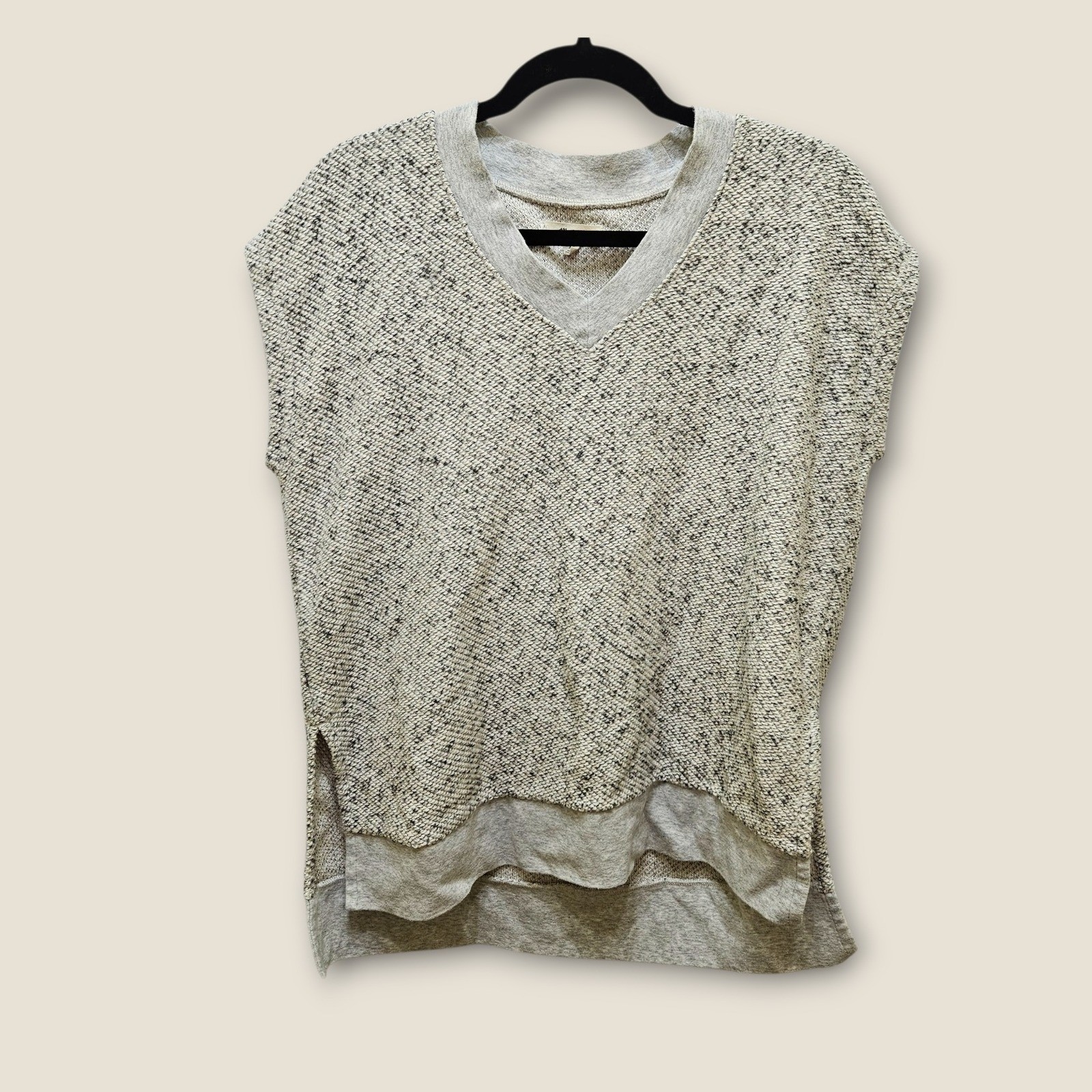 Madewell Sleeveless V Neck Vest XS Gray White Speckled Layered Hem Knit