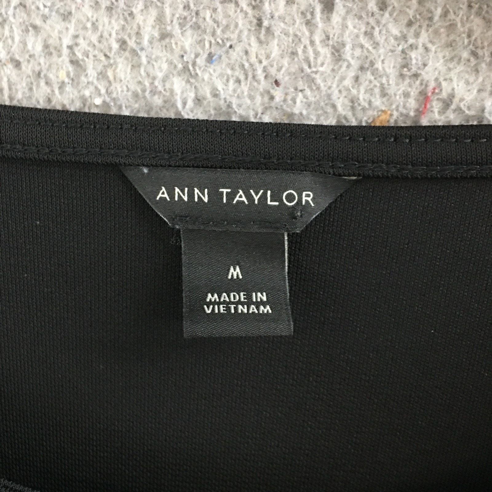 Ann Taylor Top Women M Twist Front Long Sleeve Stretch Blouse Knot Detail Black