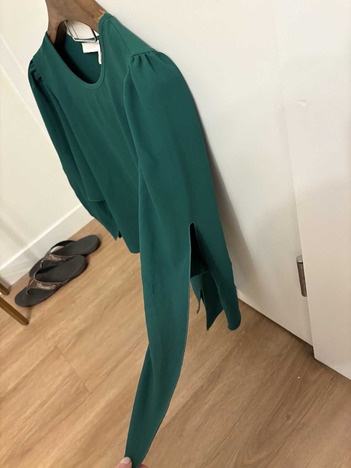 SeeByChloé Deep Pine Green Slit Sleeve Chiffon Blouse Pleated Shoulder Size 44