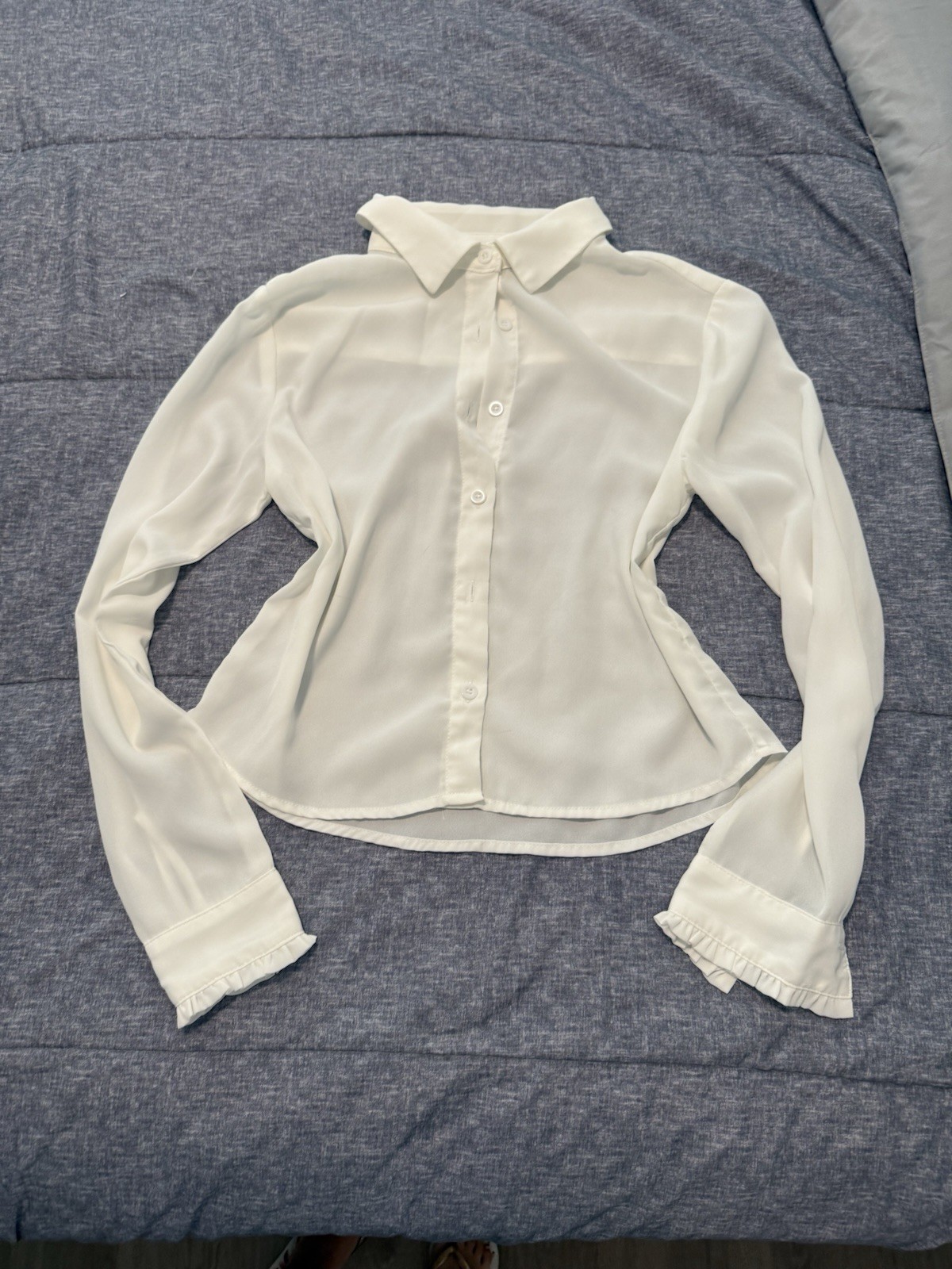 Forever 21 Women’s White Sheer Chiffon Collared Button-Up Blouse Top S