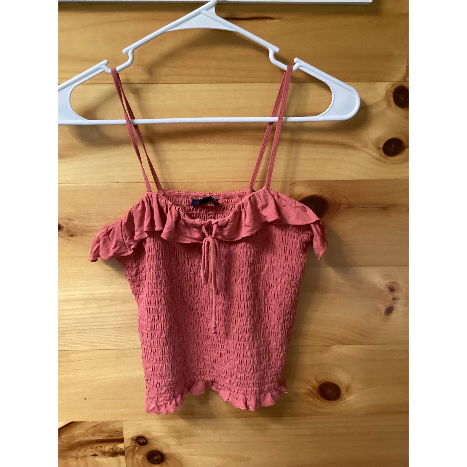 American Eagle Smocked Ruffle Tie Front Cami Top Dark Rose Gold Womens Medium