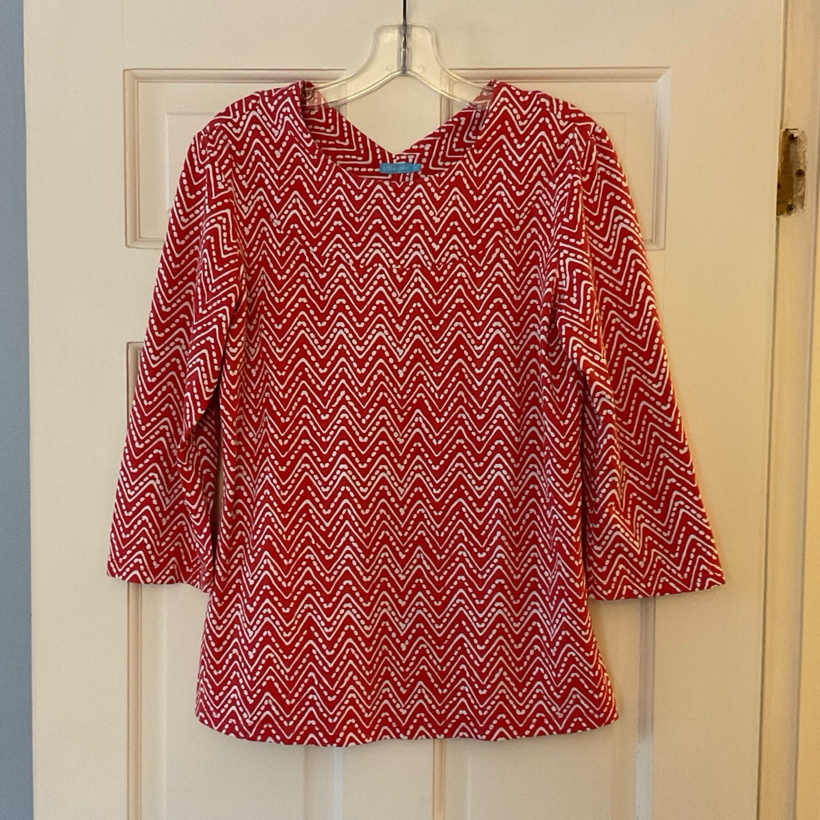 J. McLaughlin Catalina Cloth Chevron Top Blouse Red White Size M Stretch Preppy