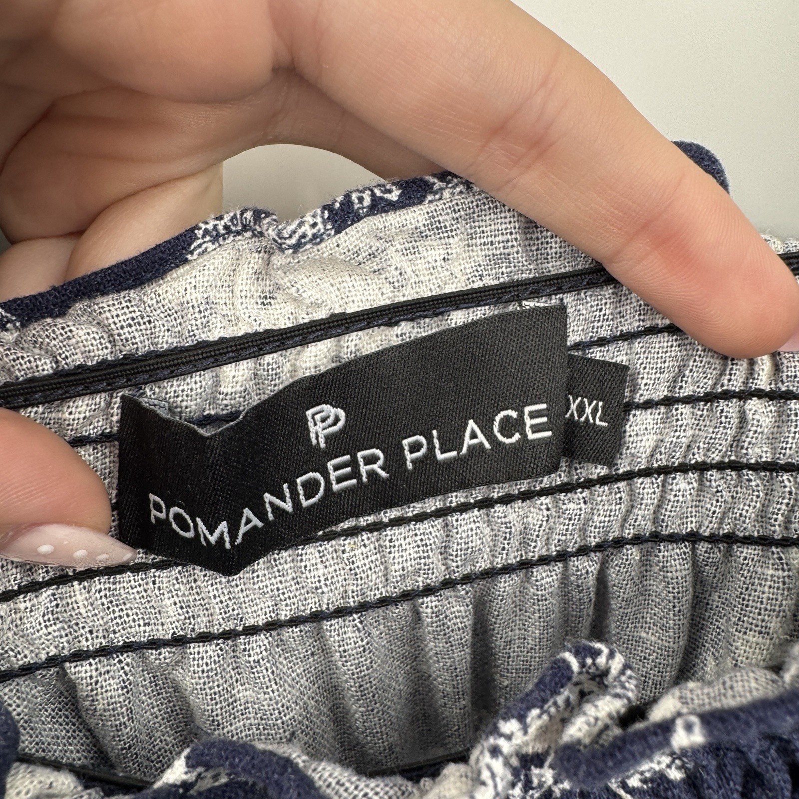 Pomander Place by Tuckernuck Navy Botanical Beaufort Esme Top size XXL 2XL