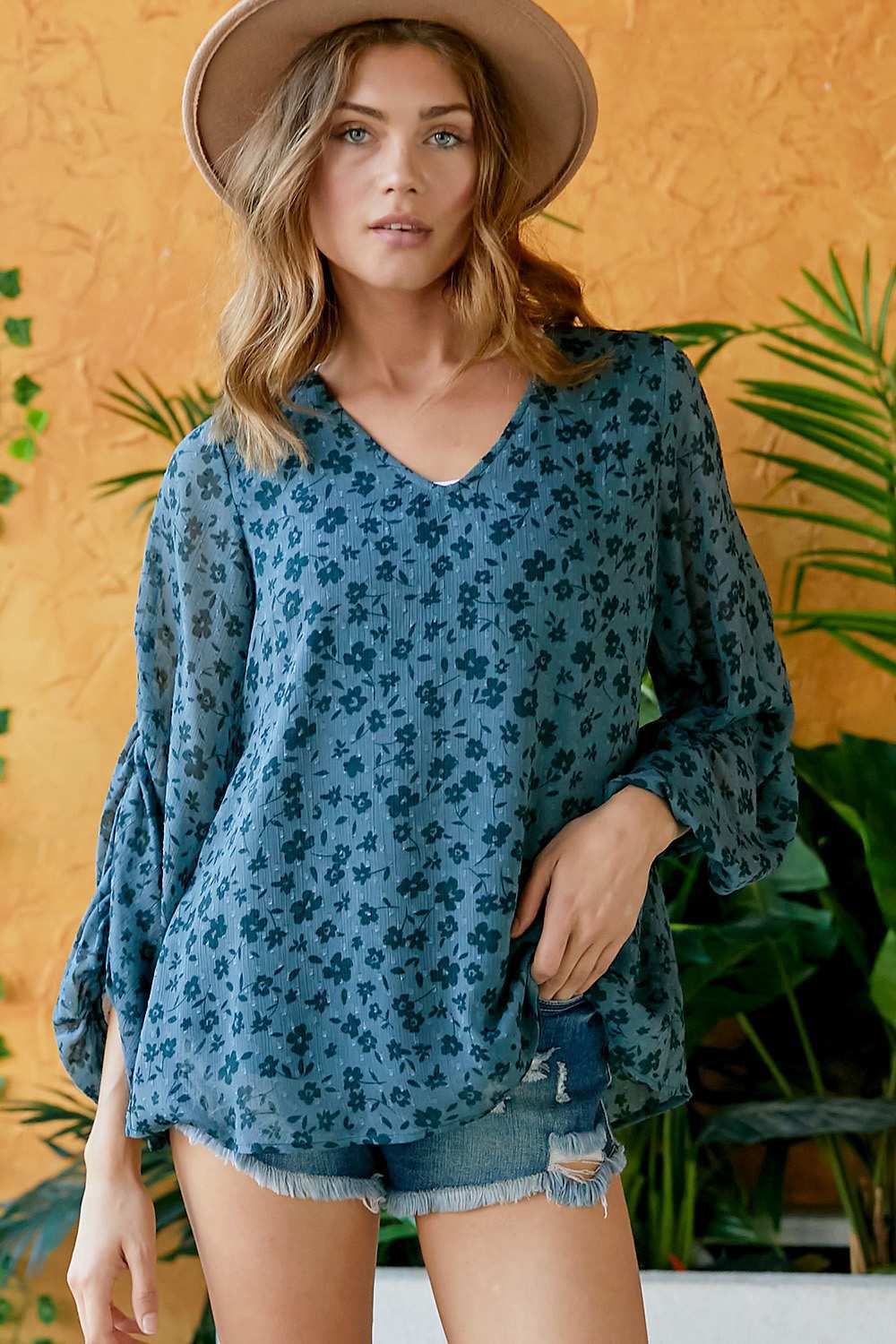 NWT Boutique Design Teal FLORAL V-NECK RUCHED SLEEVE Peasant TOP S M L 1X 2X 3X
