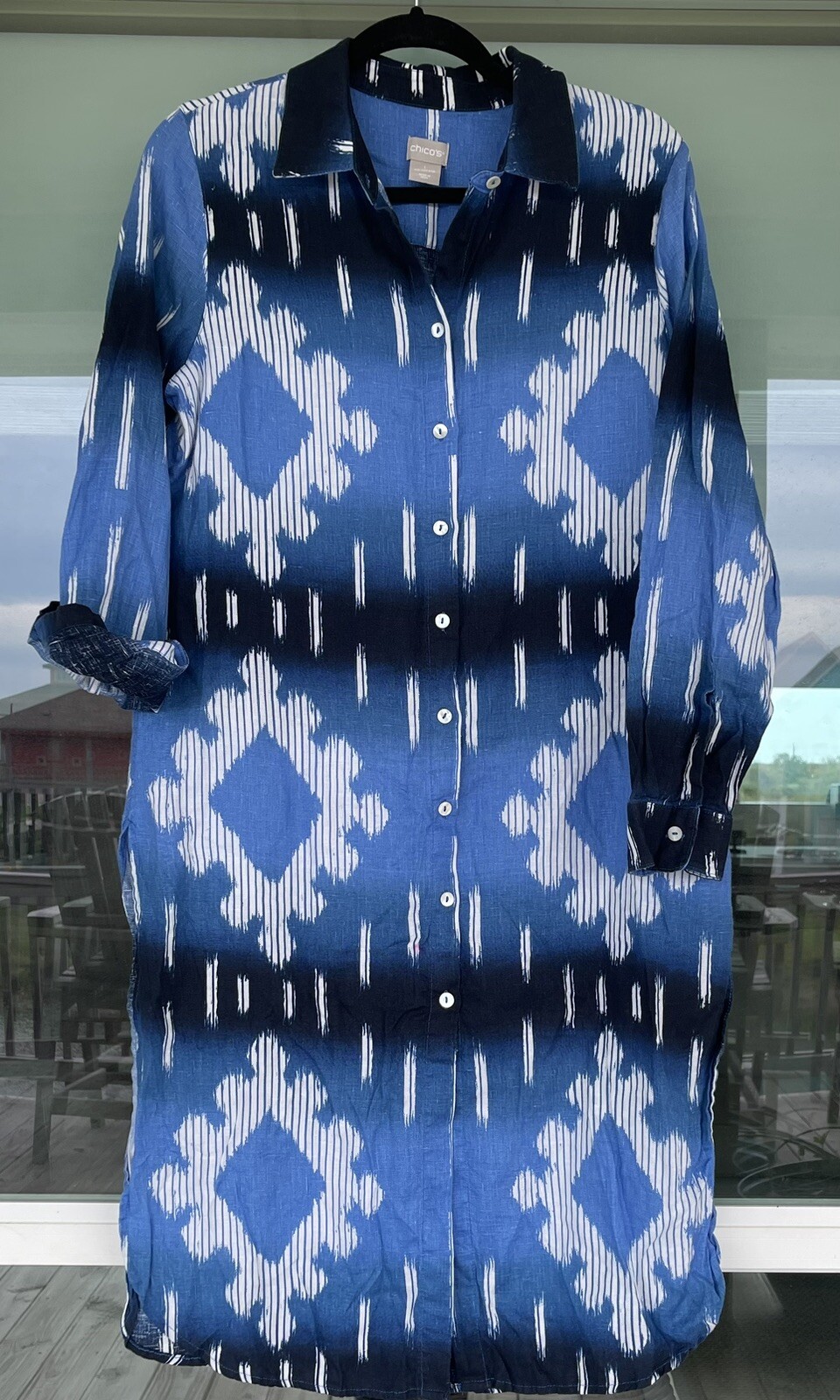 Chico’s Linen Ikat Print Tunic Blue White Button Front Long Top Size 1 Size 8-10