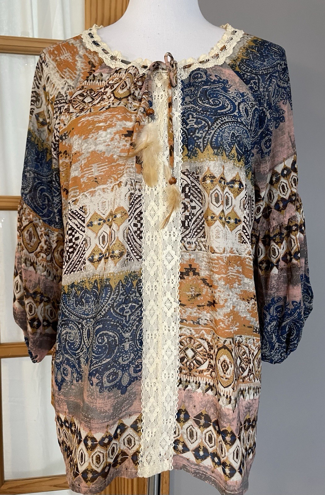 UMGEE USA Filigree Pullover Blouse Women’s M Chiffon Puff Sleeve Boho Aztec City