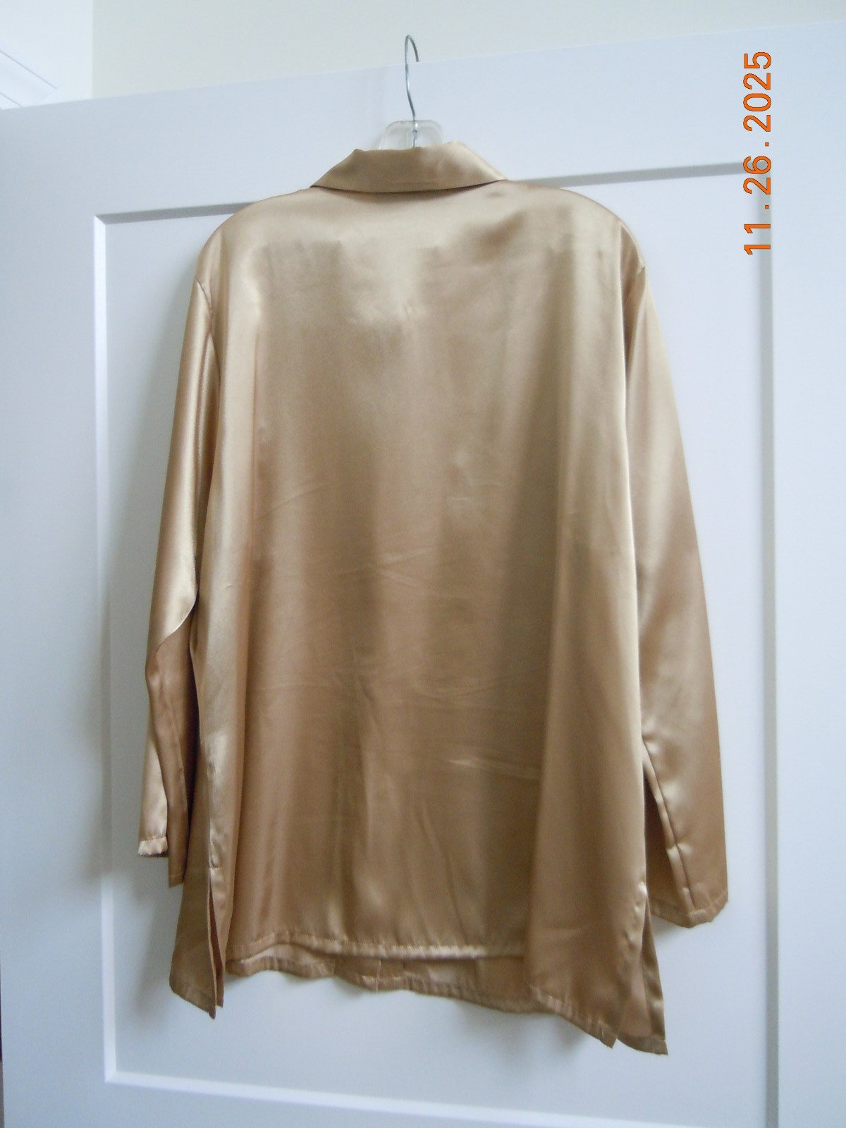 Requirements Woman 1X Button Up Gold Metallic Long Sleeve Top