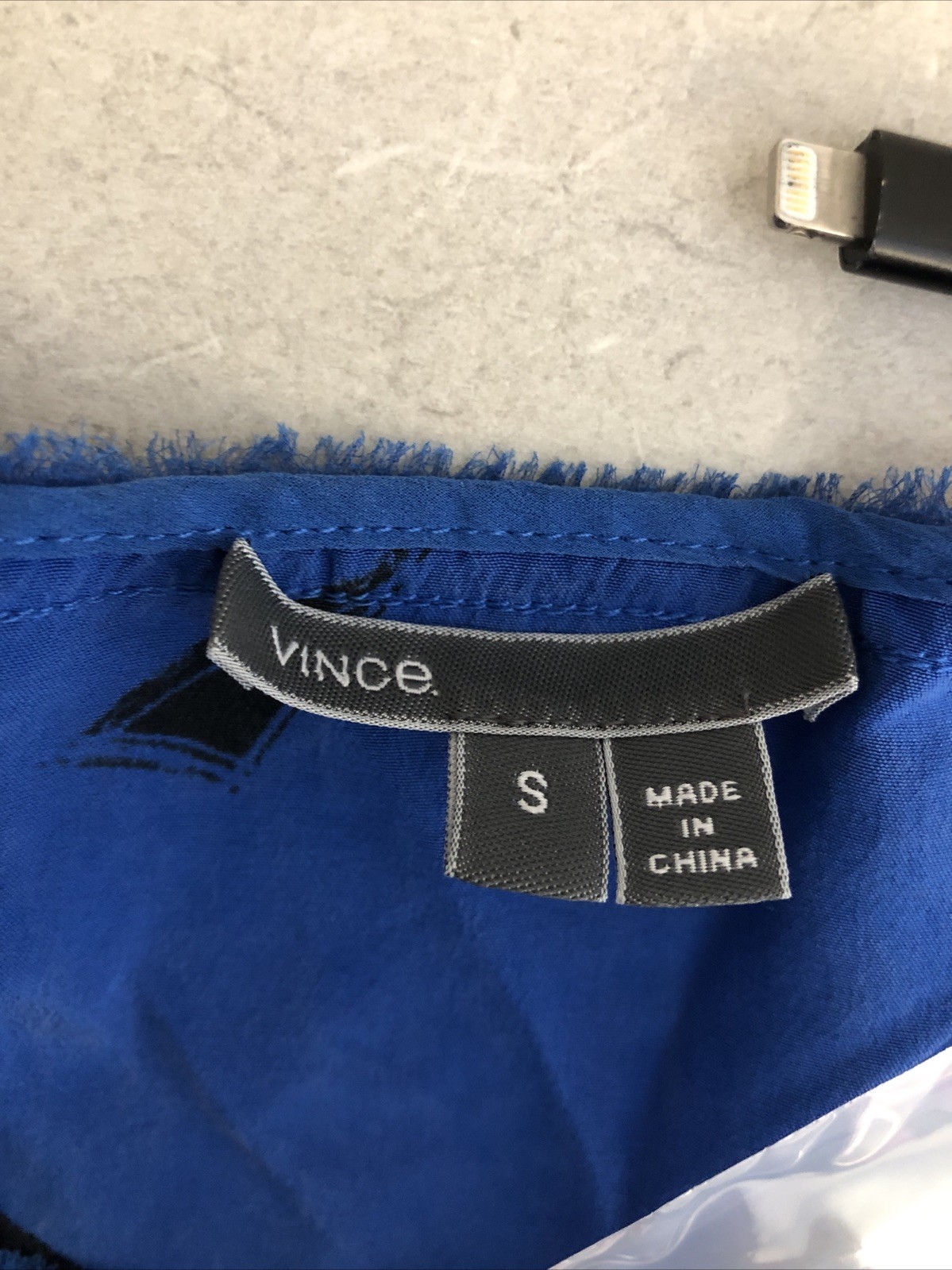 Vince Silk Blouse Womens Small Royal Blue Short Sleeve
