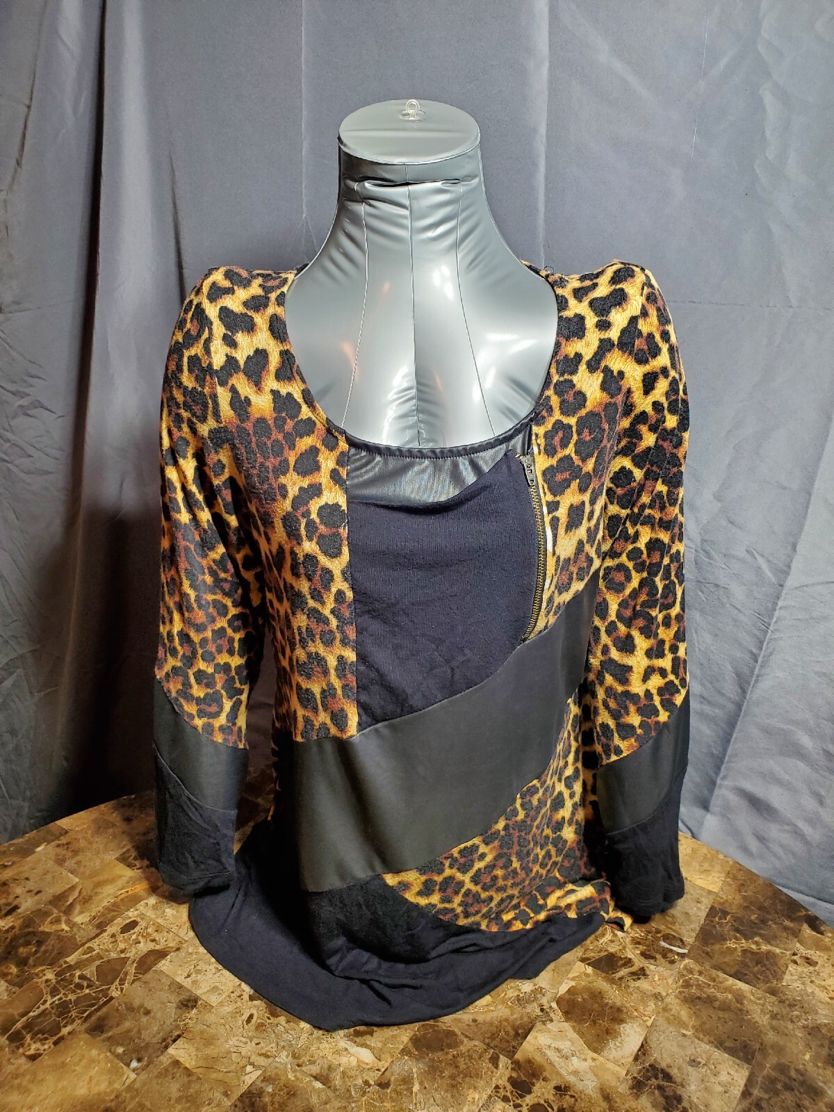 Bellissima Shirt Womens Large Leopard Animal Print Long Sleeve Blouse Top