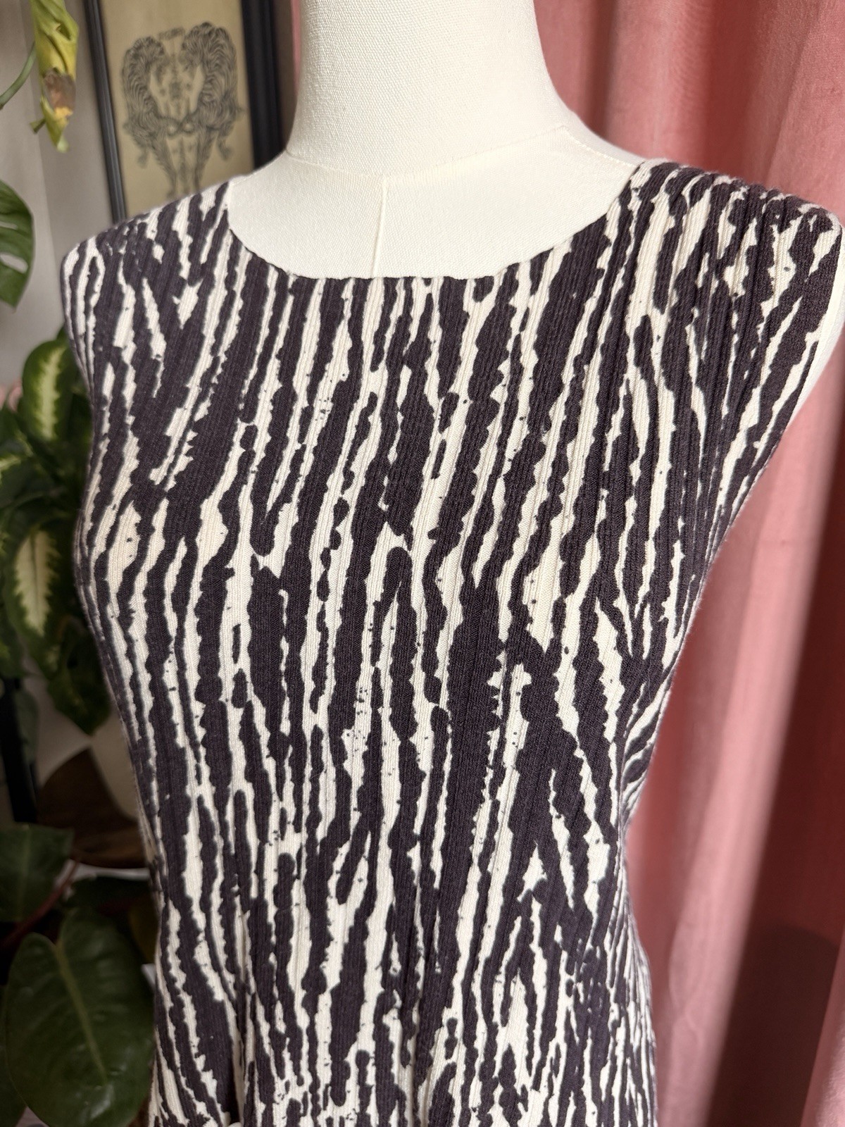 Jones New York y2k Vintage Brown Zebra Print Tank Top, Size Large
