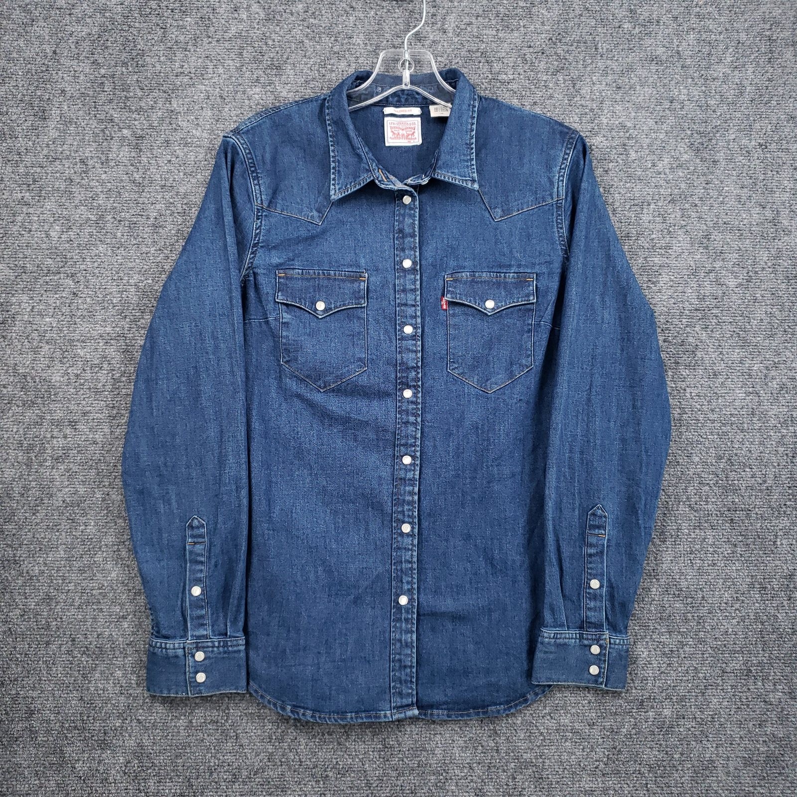 Levi’s Tailored Fit Western Shirt Womens Large Blue Long Sleeve Pearl Snap Denim
