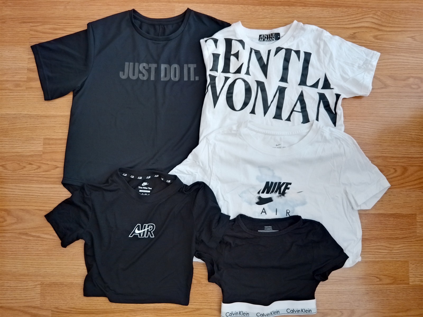 Ladies T-shirt Bundle (Size Extra Small)