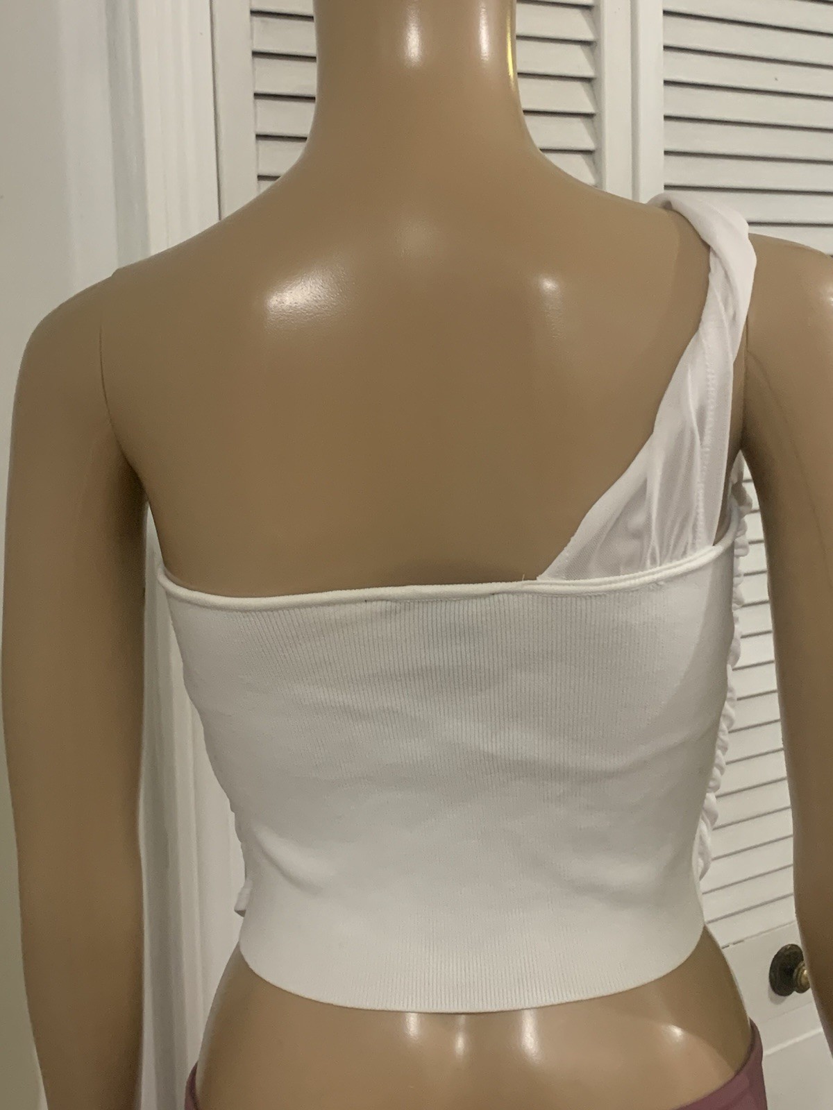 Sincerely Jules Women’s White One Shoulder Cropped Sleeveless Tank Top M Regular
