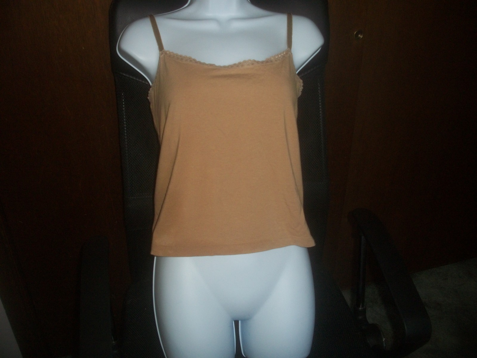 womens tank top.adjustable straps. shelf bra.cami.size small.6/8