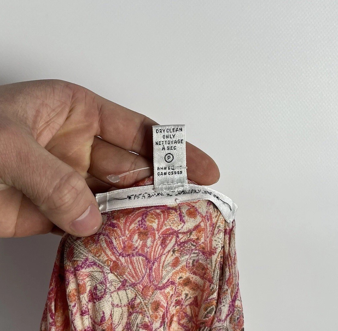 Designer Diane Von Fustenberg Ladies 100% Silk Sleeveless Blouse Top Size 8 Pink