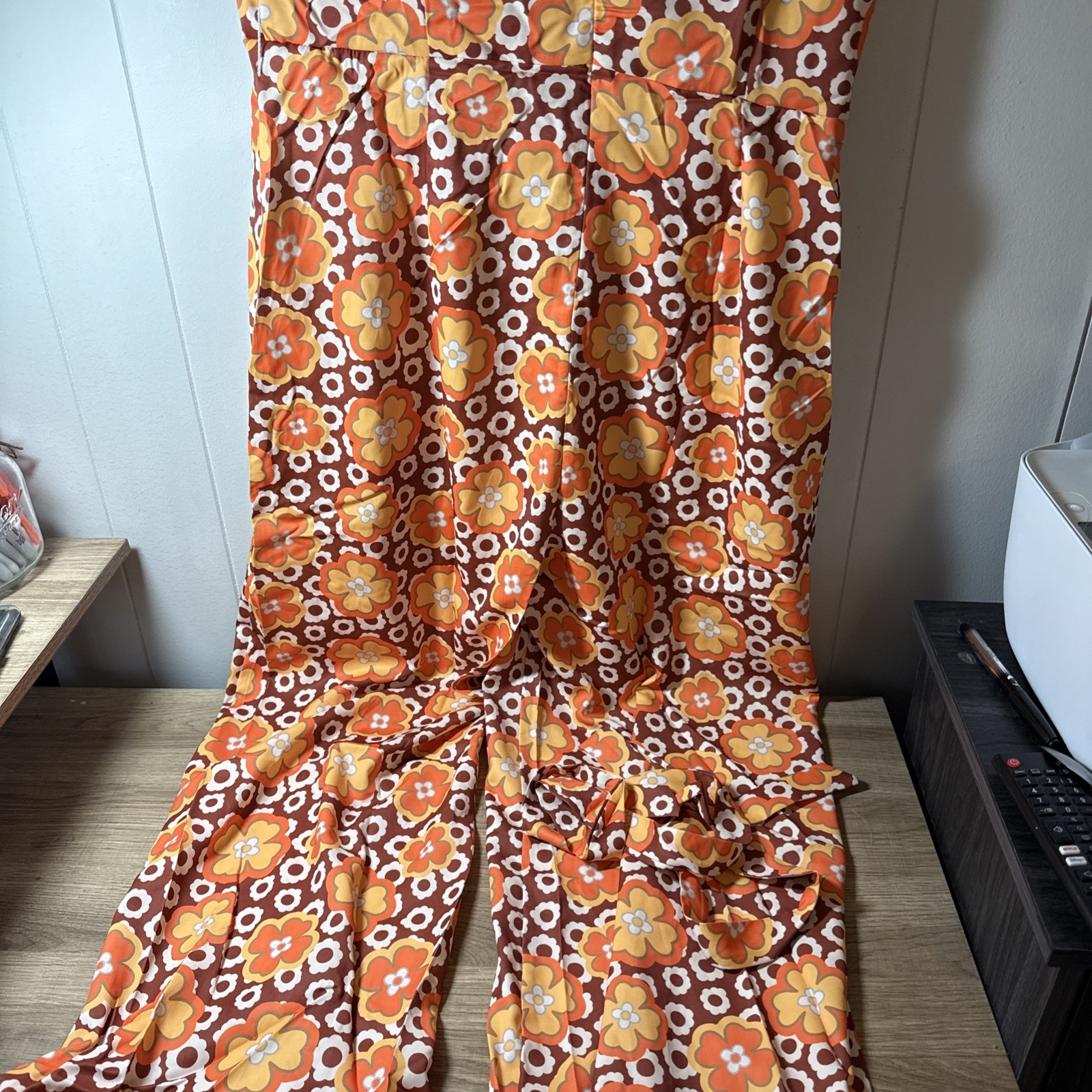 Retro Inspired Sleeveless Hipster Flower Jumpsuit Womens Size XL New ii