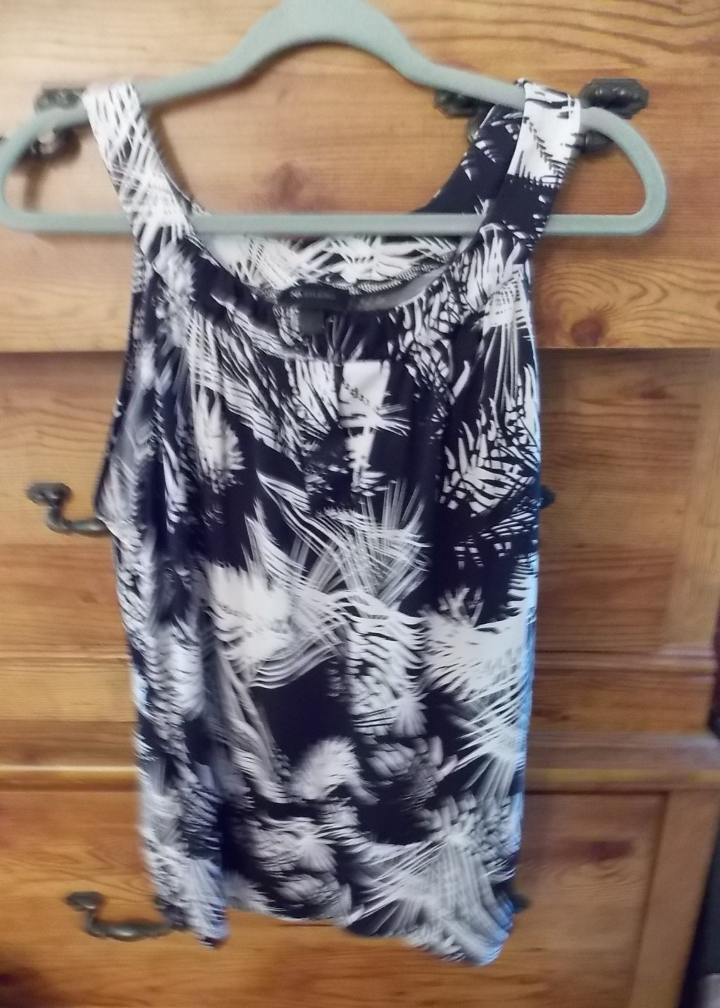 AB Studio Sleeveless Blouse, size L