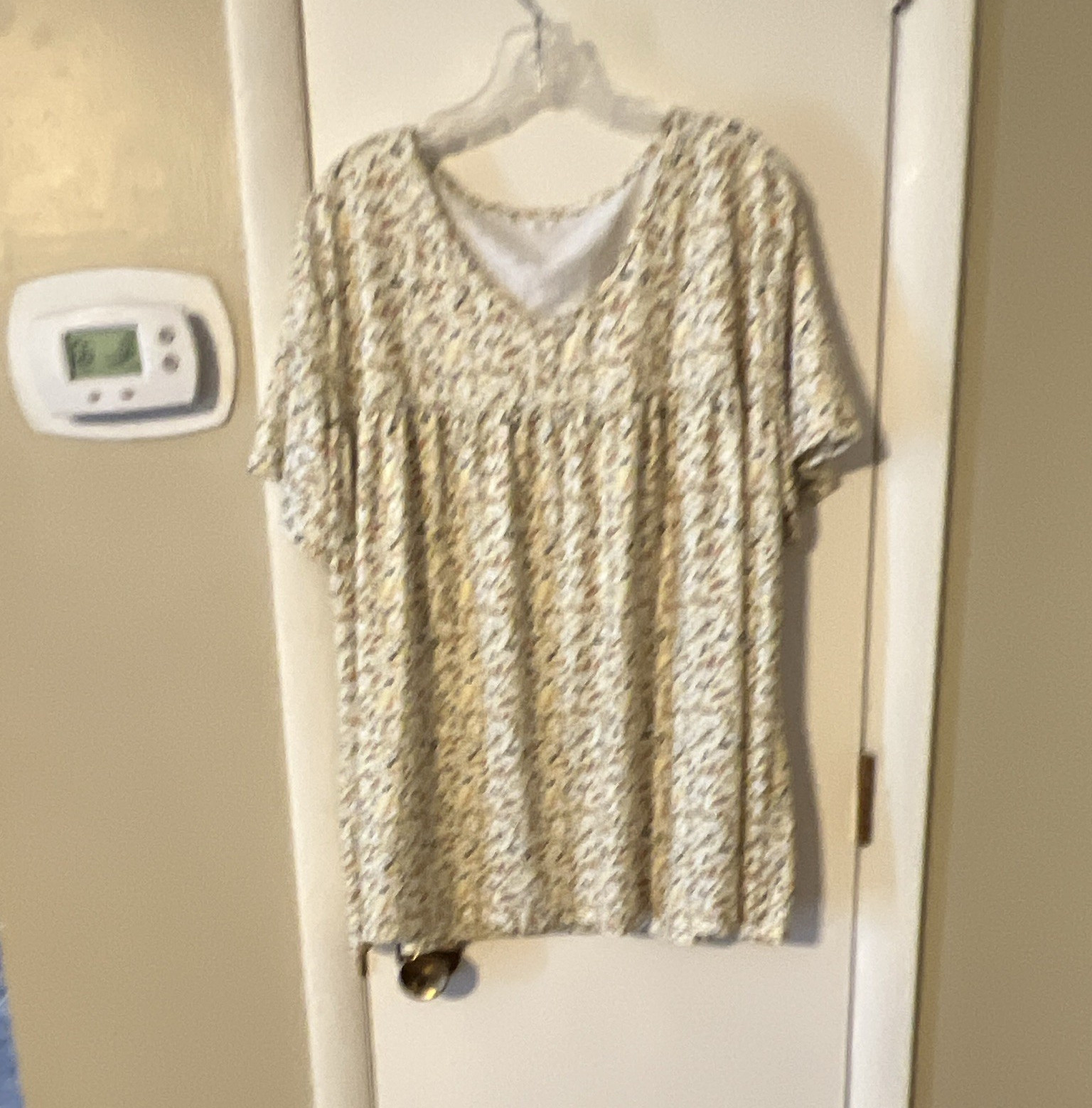 Women’s 2XL Yellow/White/Black Floral V-Neck Short Sleeve Pullover Blouse