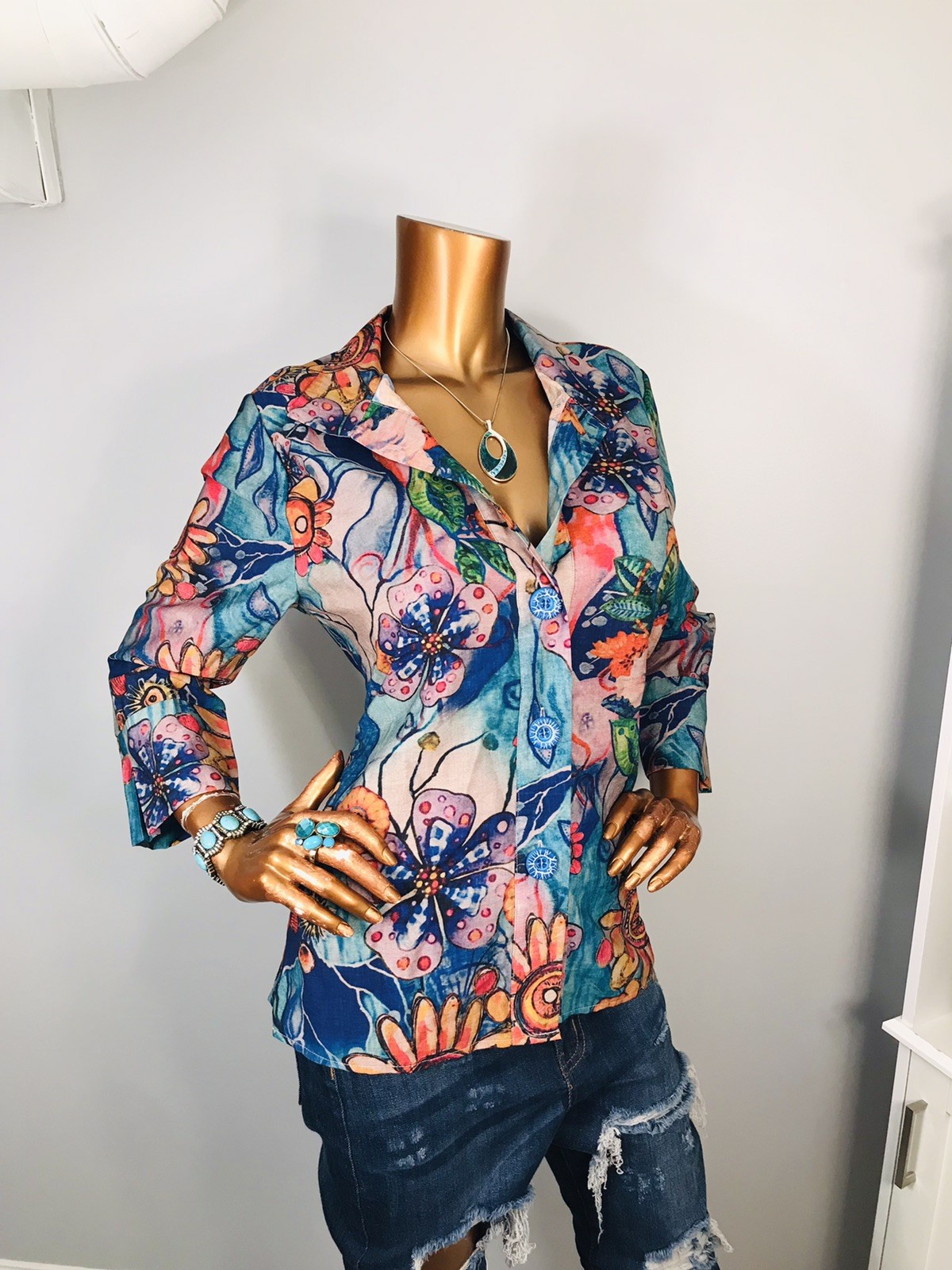 Variations L Top NWT $85 Floral Multi Print Button Up Shirt Soft Easywear 3/4 Sl