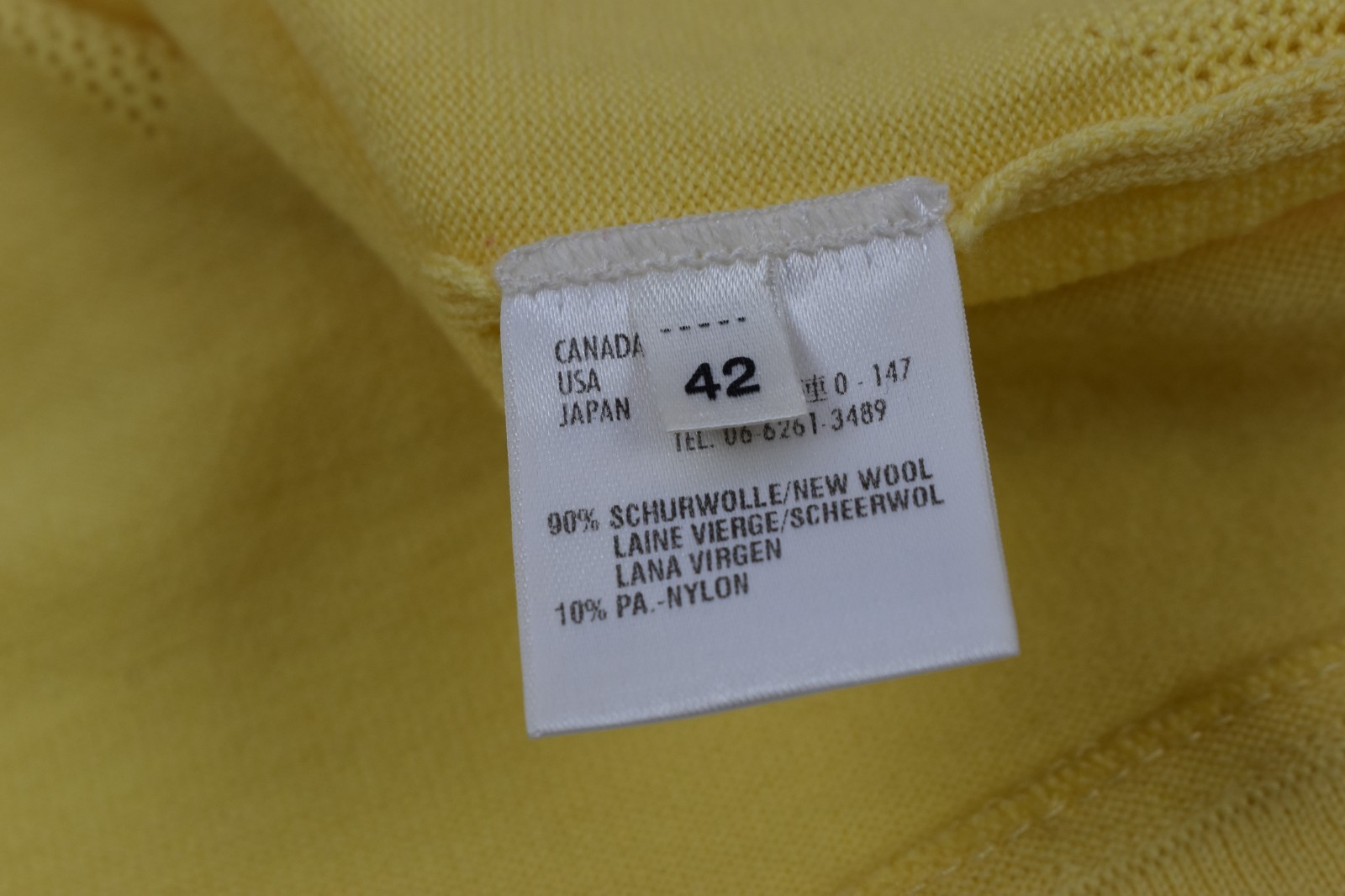 Escada Size 42 Yellow V Neck Sleeveless Knit Wool Nylon Top Base Layer Stretch