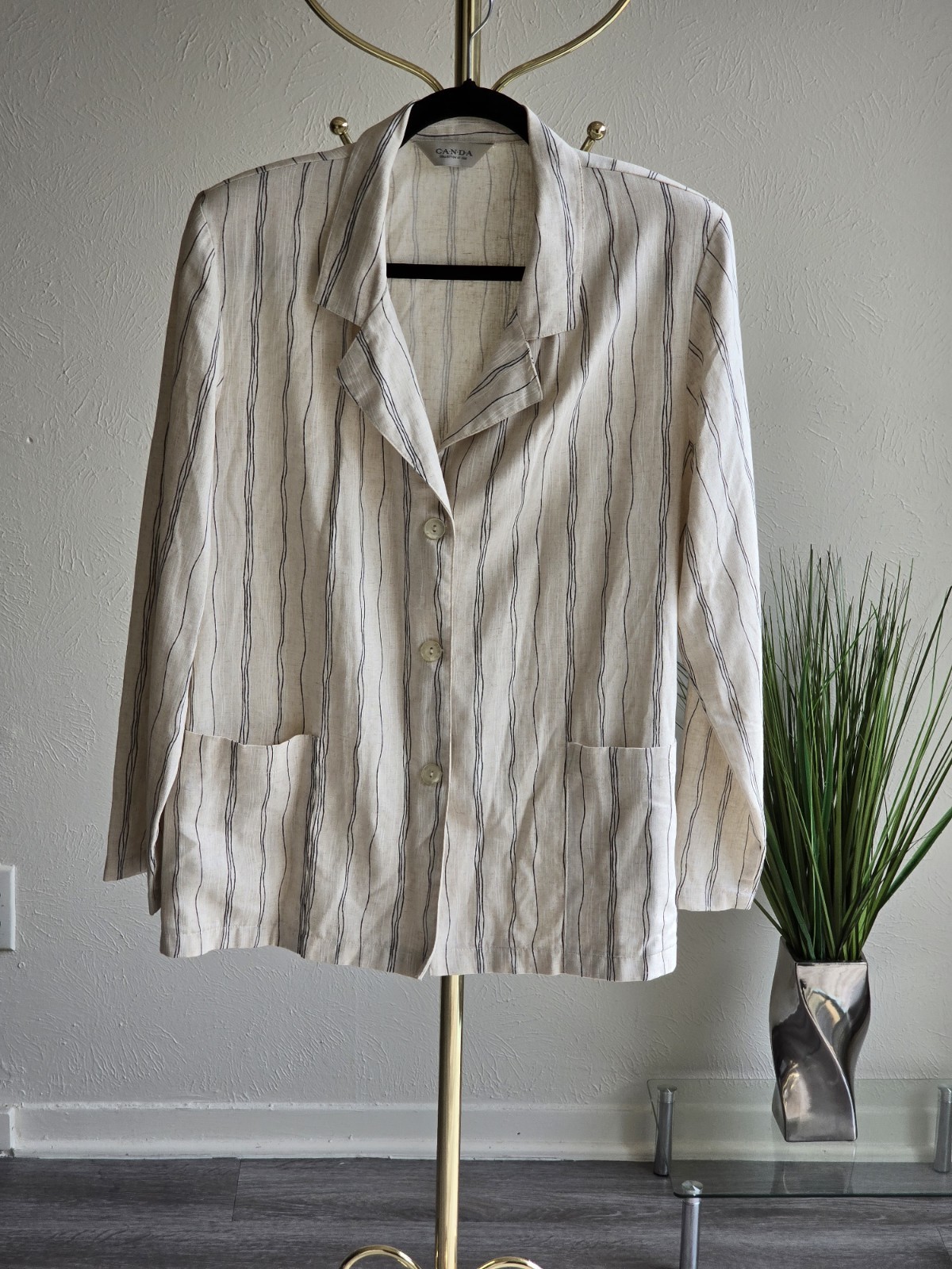 C.A.N.D.A Collection Of C&A Striped Women’s Beige Button-Up Shirt Sz L.