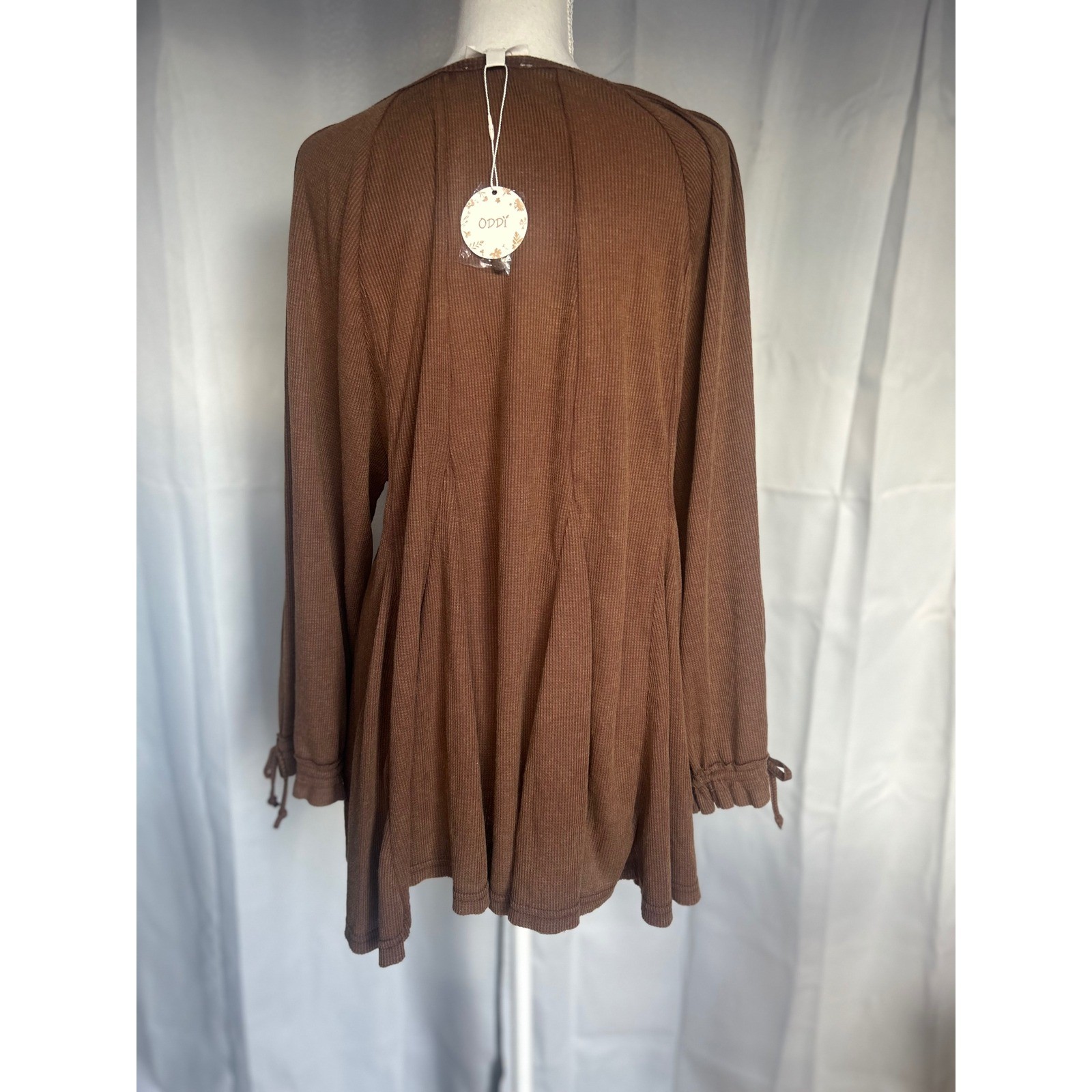 ODDi, tunic top. BoHo ribbed, earthy, minimalist, aesthetic.