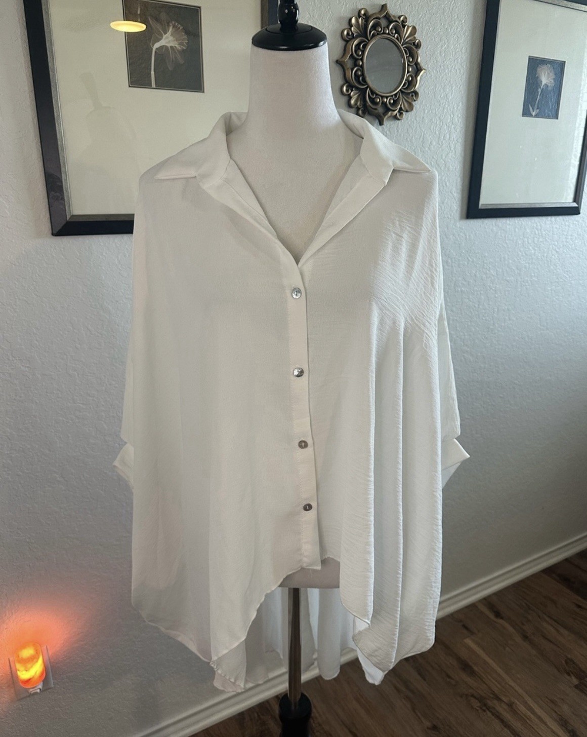 Kim & Cami Oversized High-Low White Botton Down Top Women’s Sz M