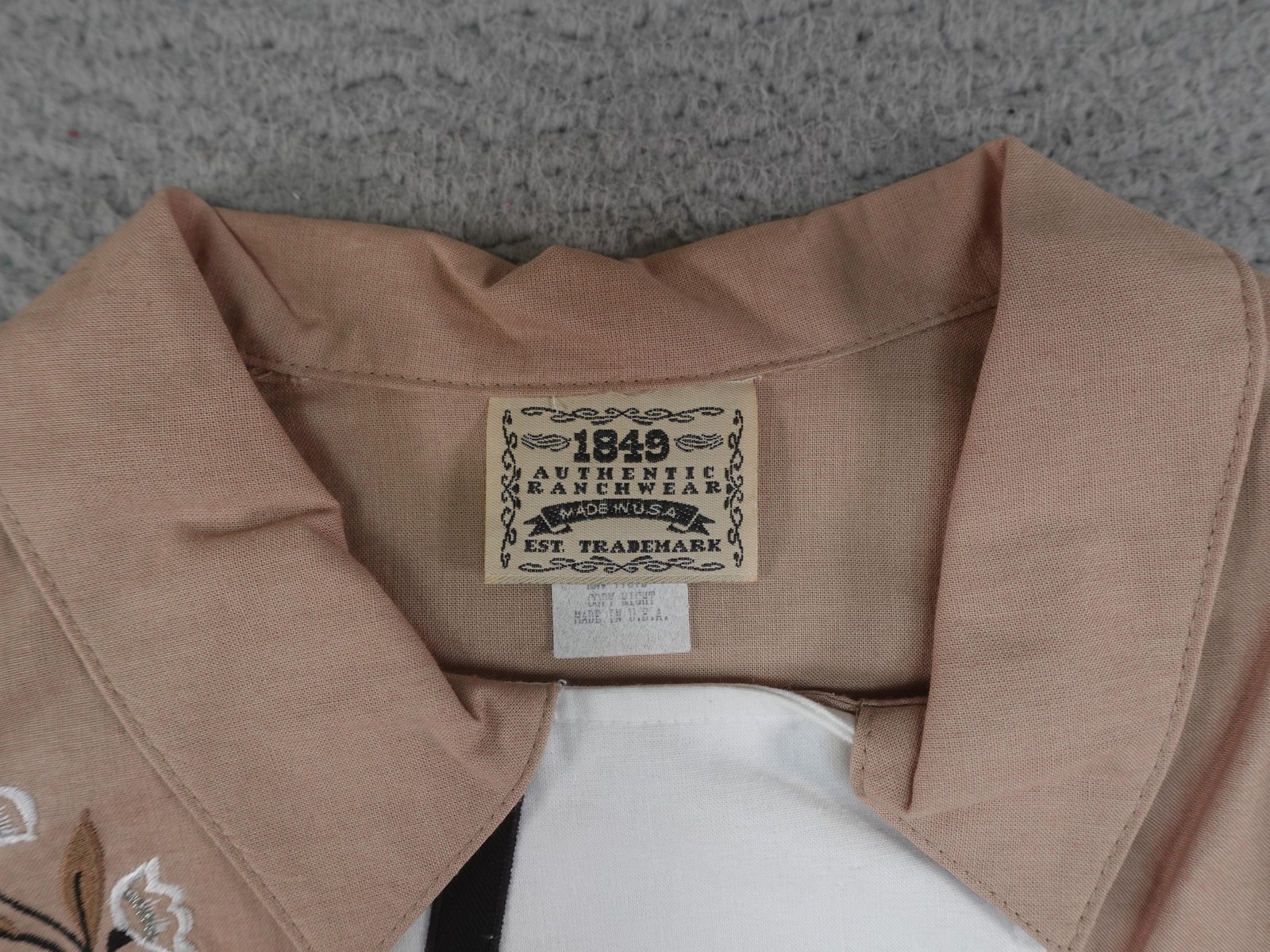 Vintage Western Shirt Womens Medium Beige Horse Show Embroidered Flowers Rodeo