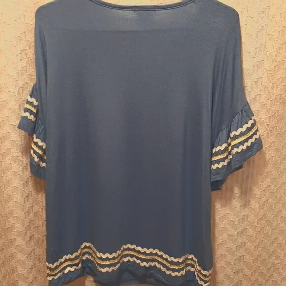 NWT Isela Blue Ruffled Sleeve Scoop Neck Boxy Fit Boho Top with Trim