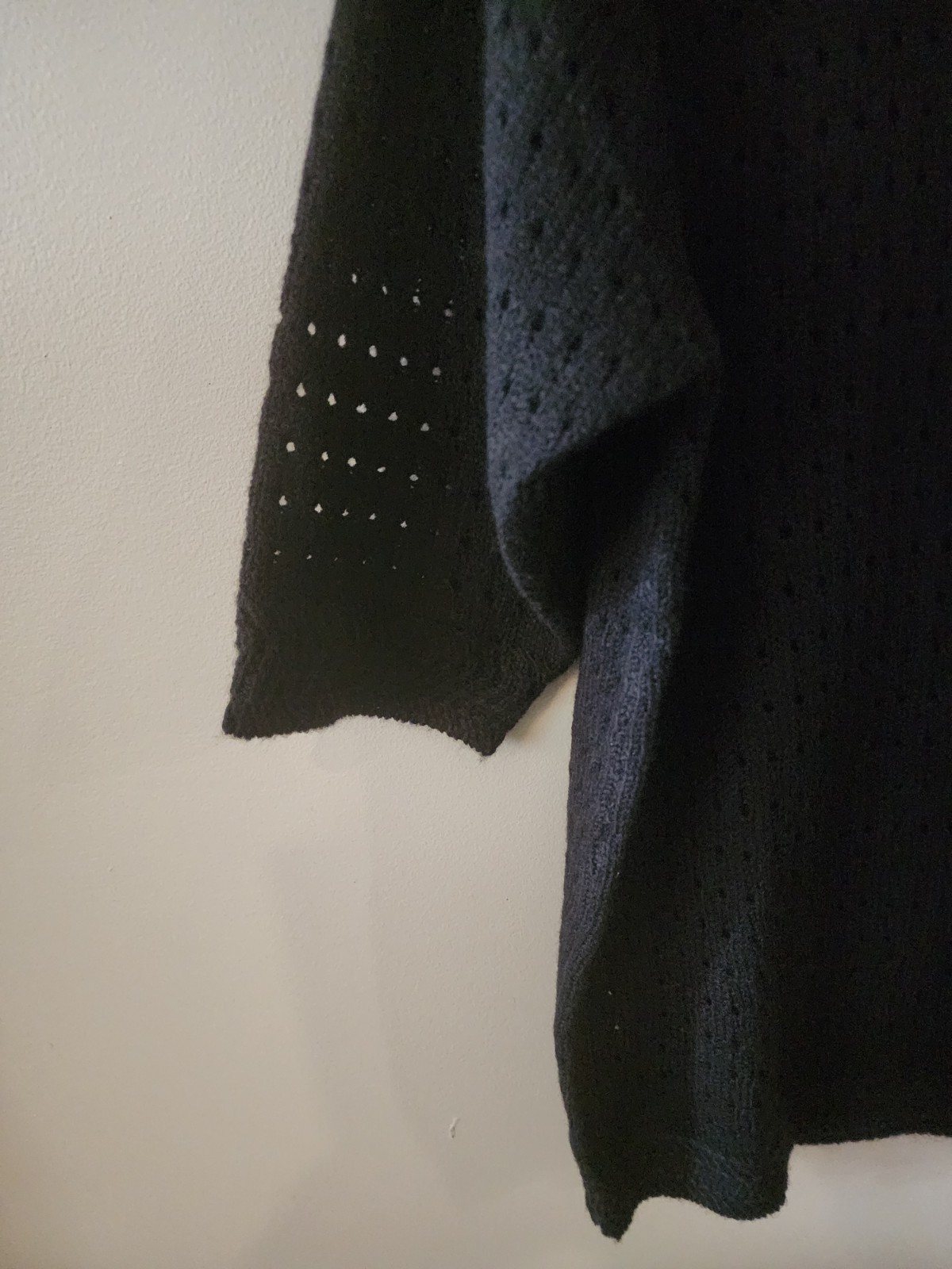 New women’s top Size S color black