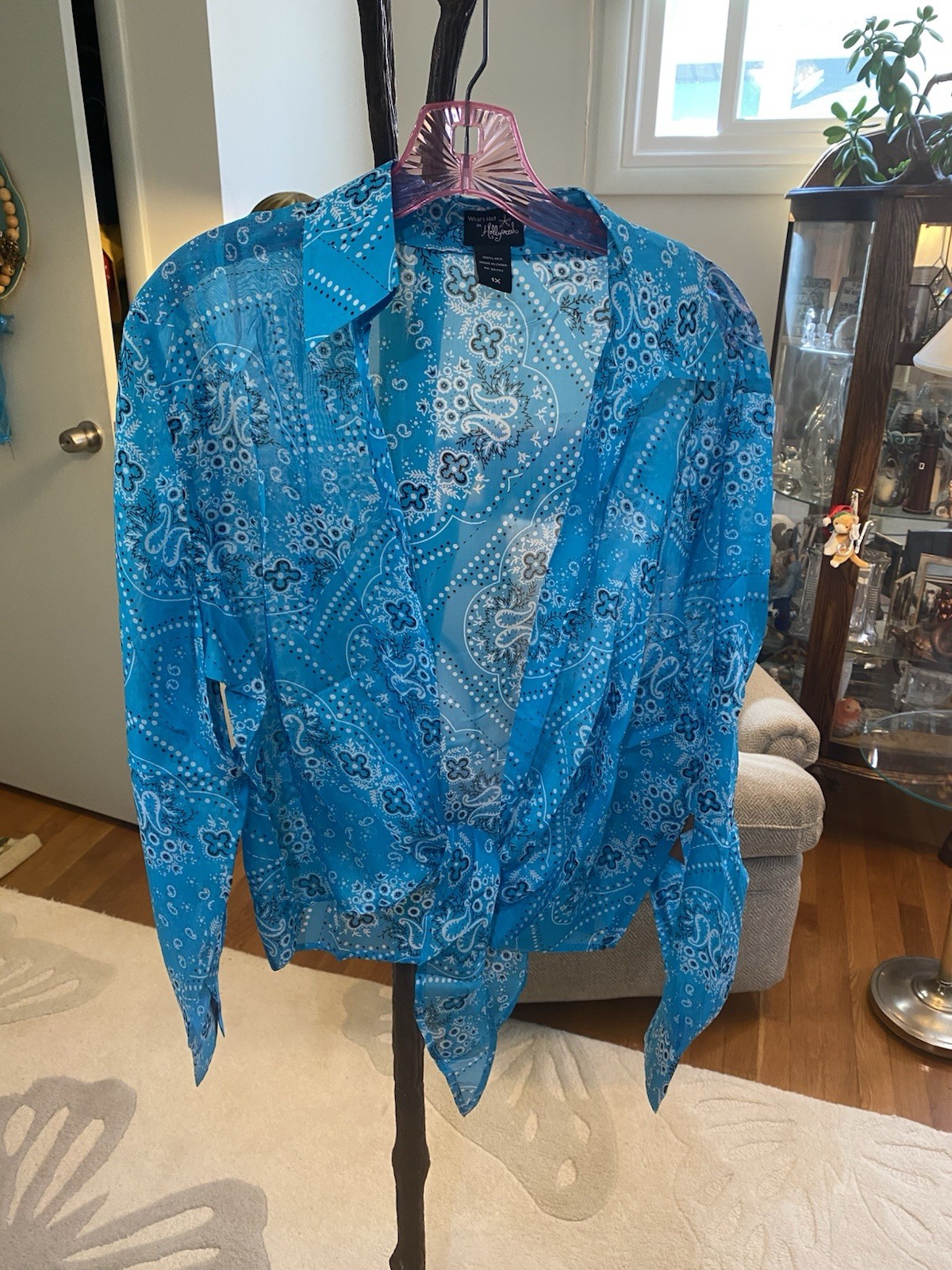 Hot in Hollywood Turquoise Blue Bandanna Pattern Silk Tie Blouse 1X NWT