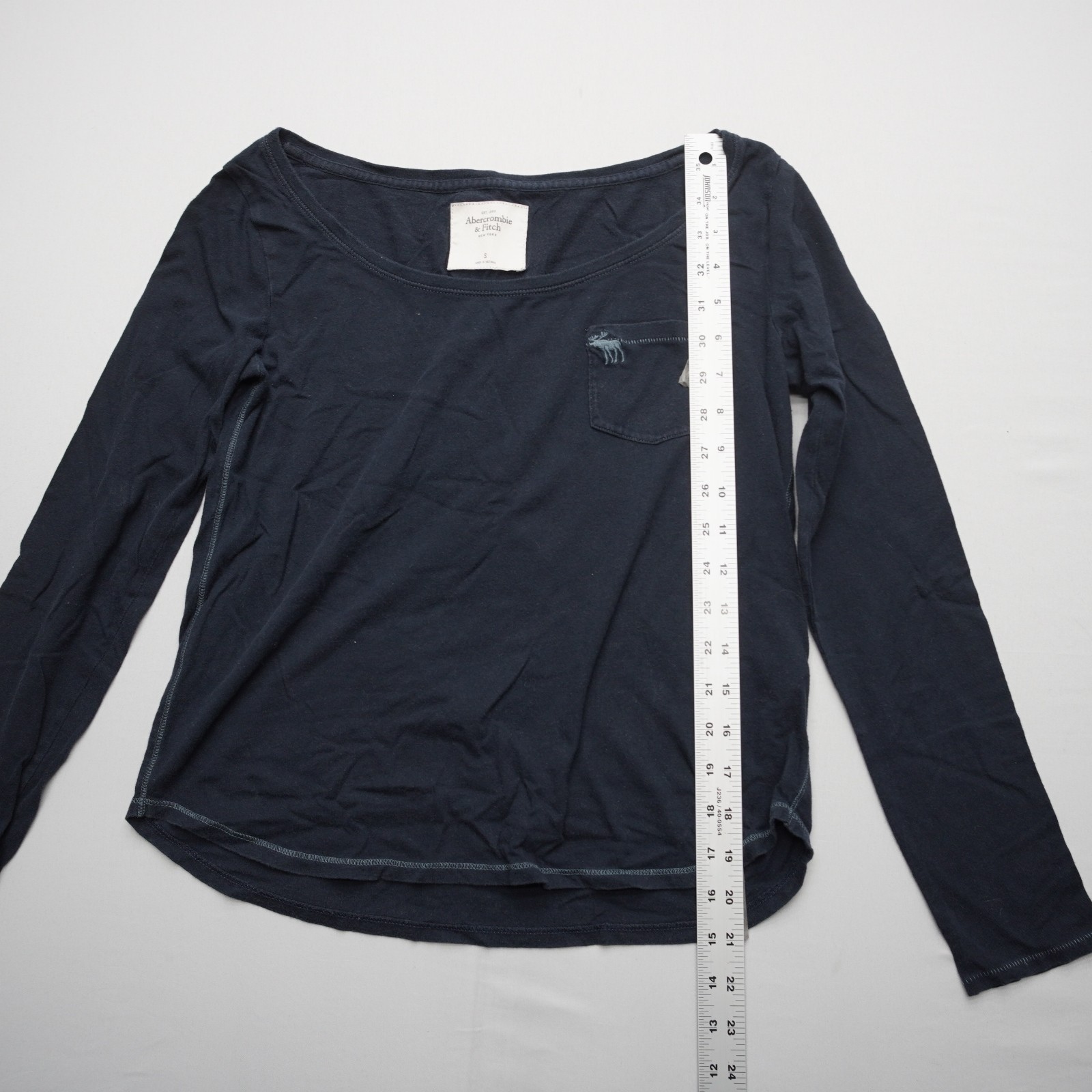 Abercrombie & Fitch Womens Y2K T Shirt Small Moose Logo Pocket Long Sleeve Tee