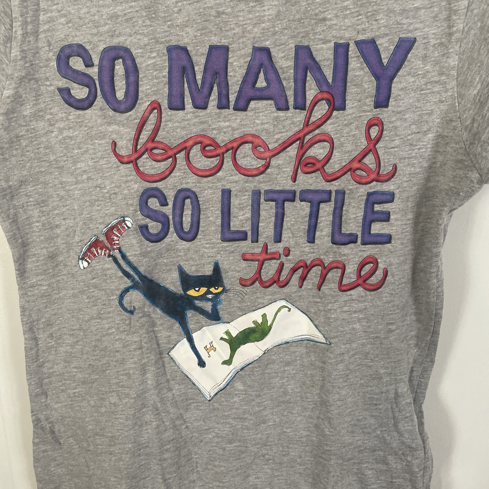 New Pete The Cat T-Shirt Top Ladies Size S So Many Books So Little Time Grey