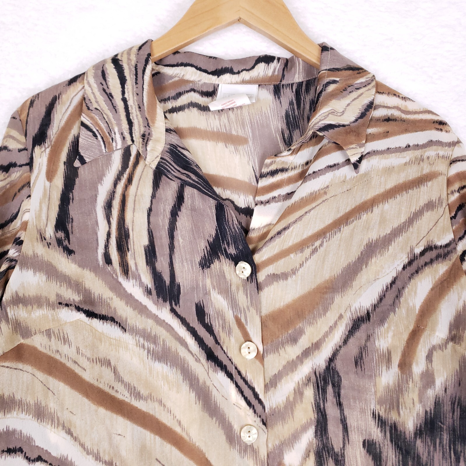 Studio C Button Front Blouse Relaxed Fit Large Brown Beige Abstract Print Chic