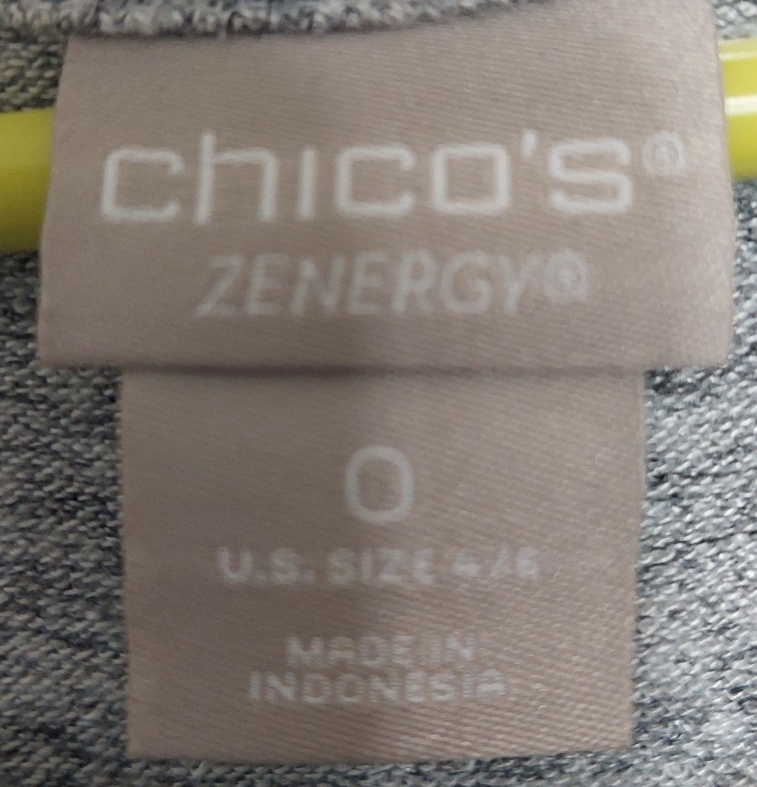 8 04 Chico’s Size 0 Zenergy Gray Space Dye Sleeveless Tank Top Women’s US 4/6