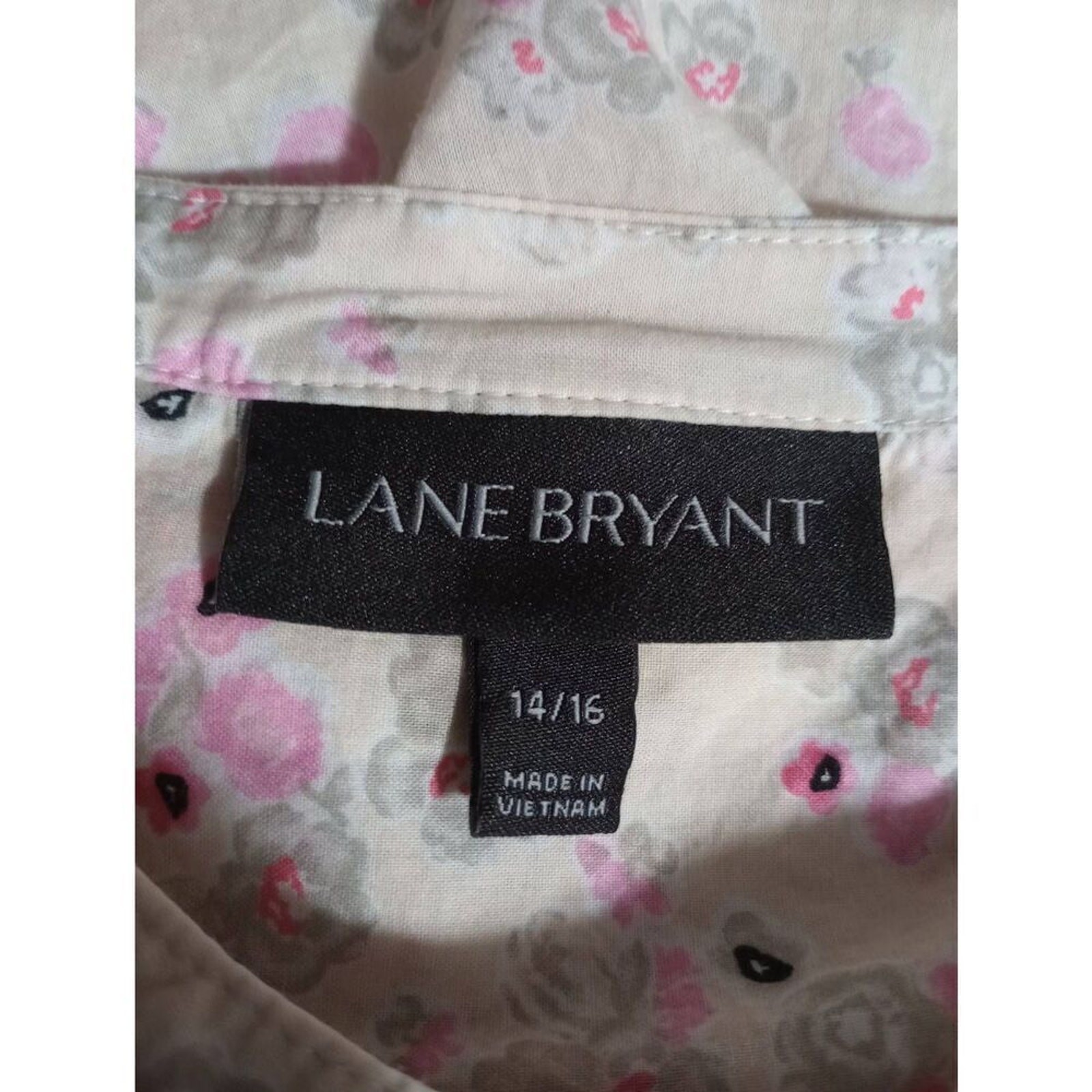 Lane Bryant Womens Floral Print Button Front Shirt Size 14 16 Beige Pink Gray