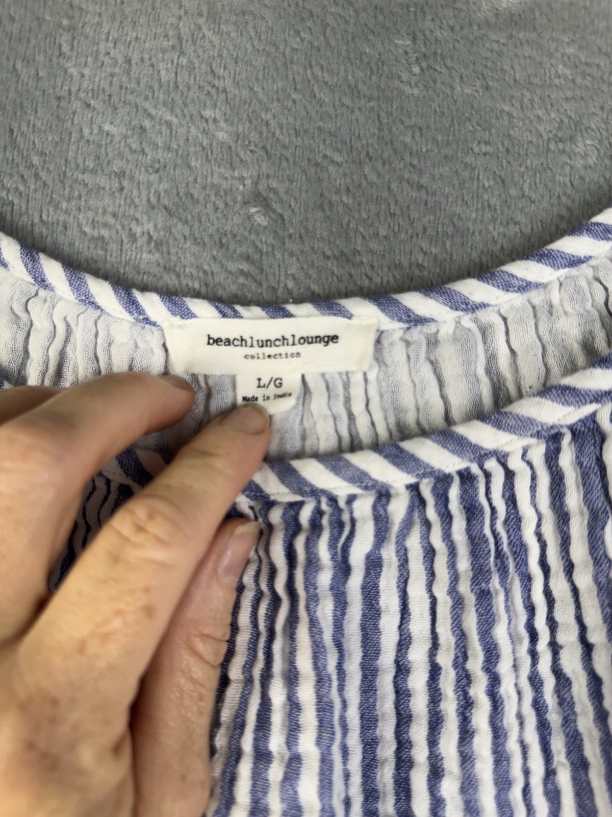 Beach Lunch Lounge White Blue Striped Blouse Sleeveless Large Coastal Nautical