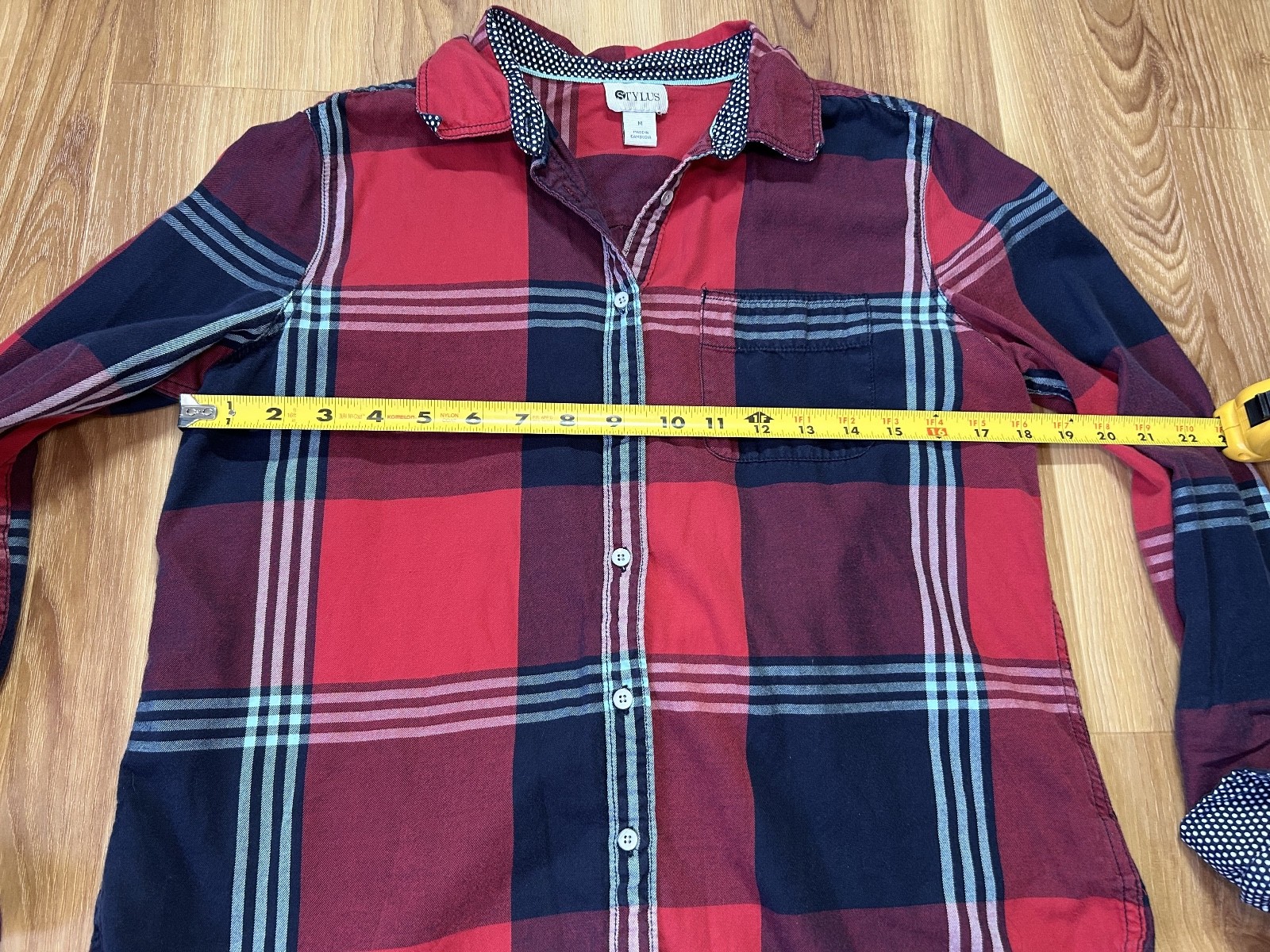 Stylus Plaid Shirt with Polka-Dot Trim Size M