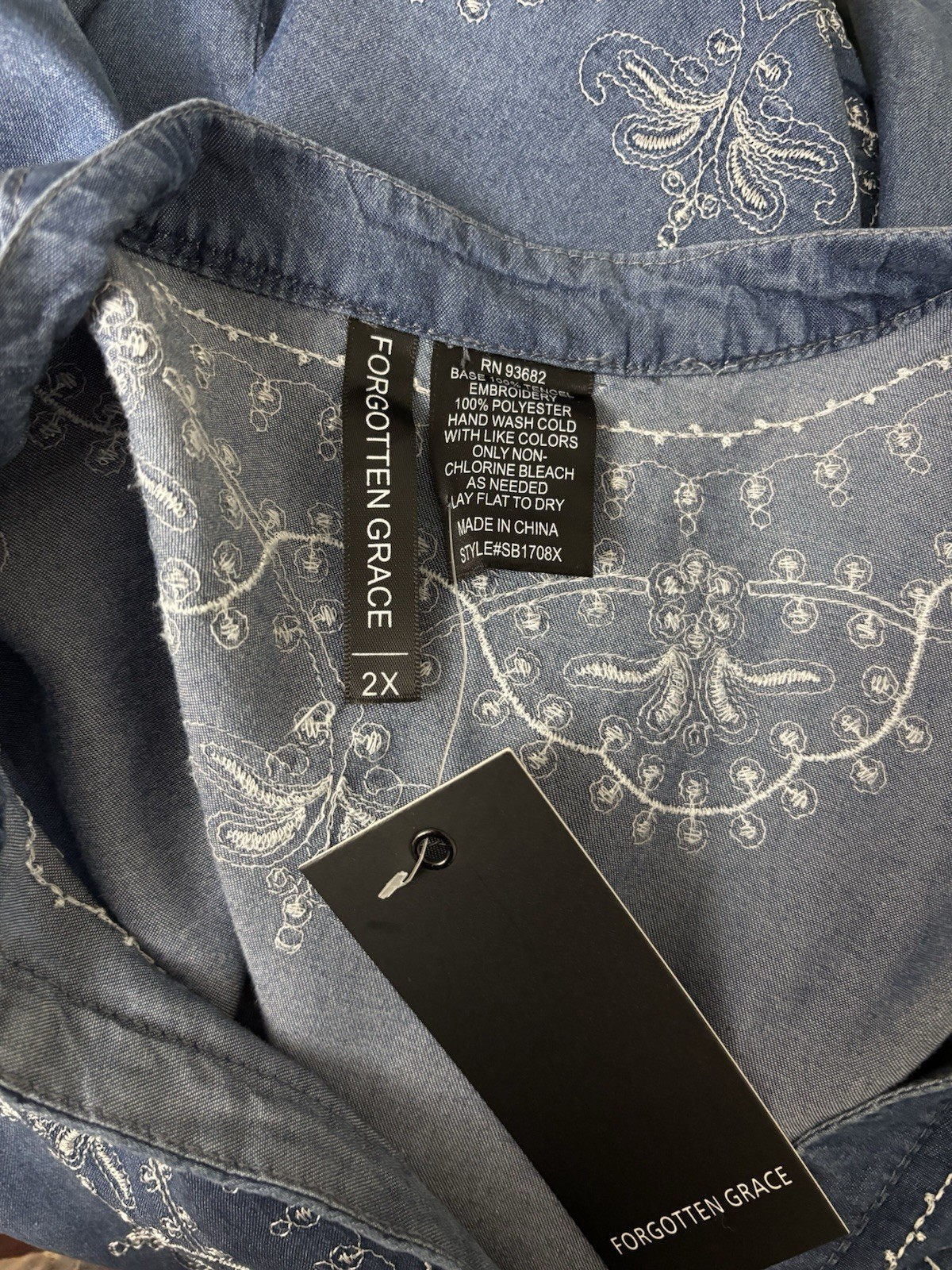 BOUTIQUE BOHO EMBROIDERED SHIRT JACKET 1X/2X CHAMBRAY STYLE COASTAL ELEGANT $69