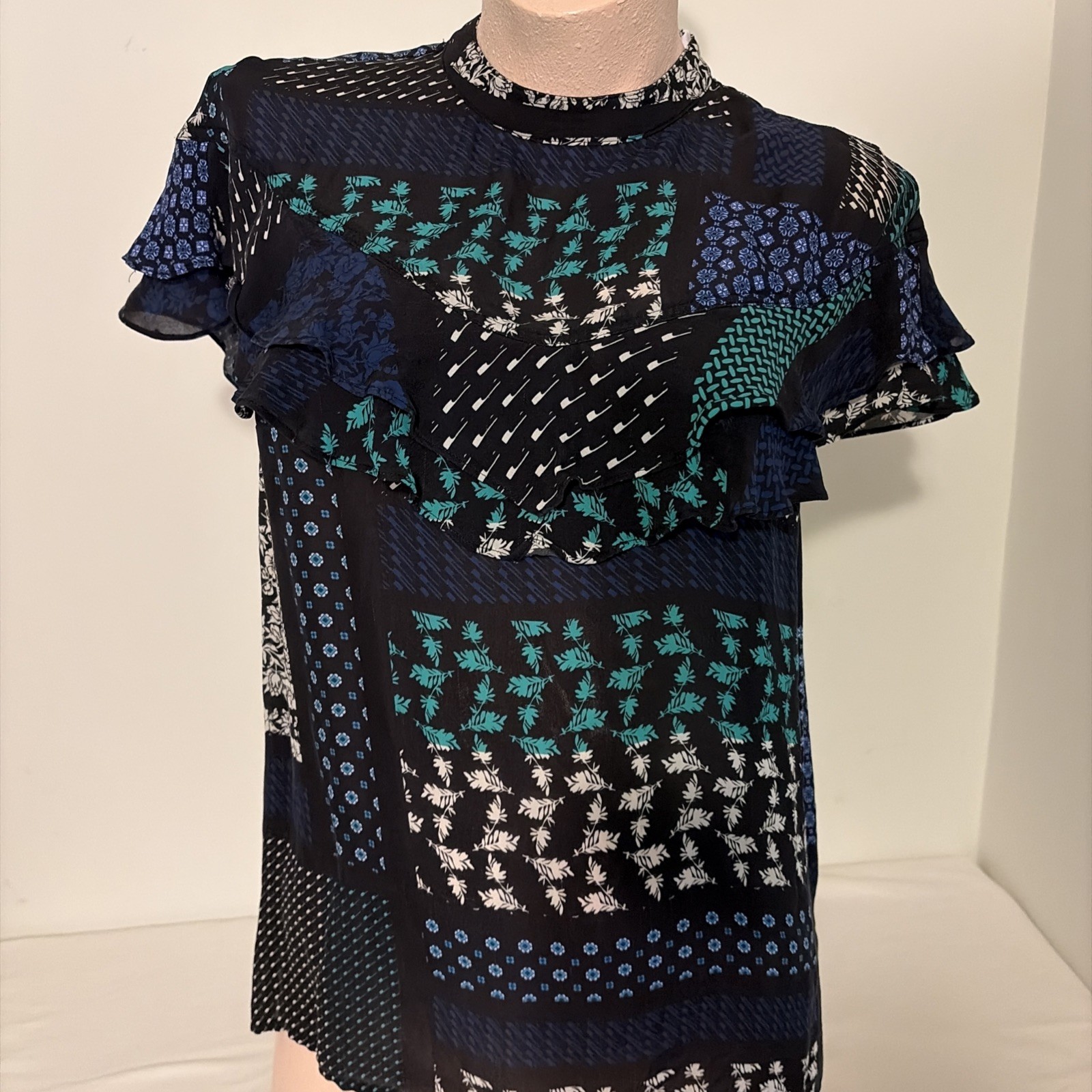 DEREK LAM IO CROSBY Women’s Silk Ruffed Blouse Sz 4 geometric botanical pattern
