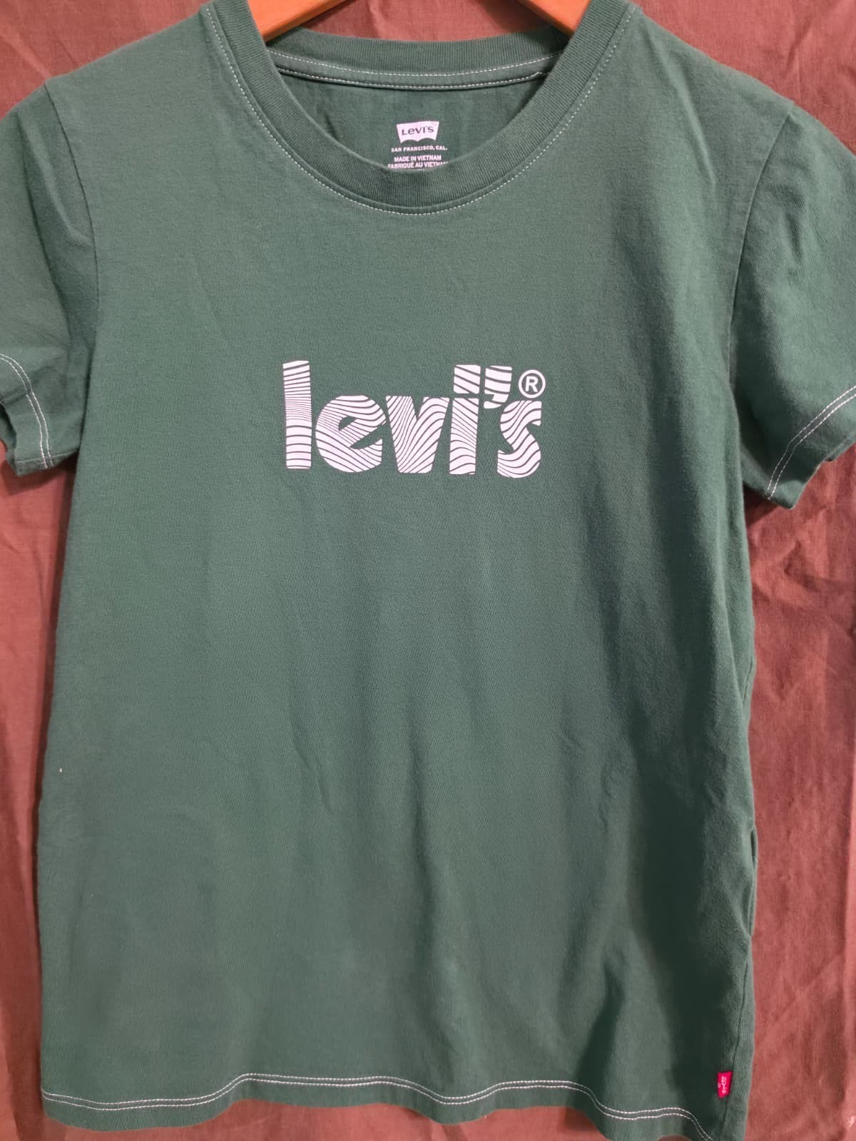 Levi’s T-Shirt Womens XS Green Graphic Tee Short Sleeve Casual